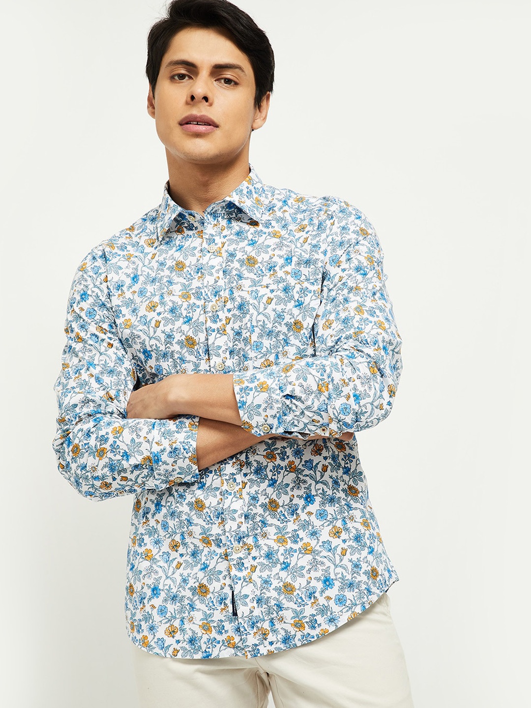 

max Men White Floral Opaque Printed Casual Shirt