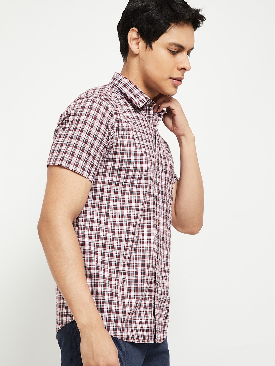 

max Men Coffee Brown & White Opaque Checked Casual Shirt