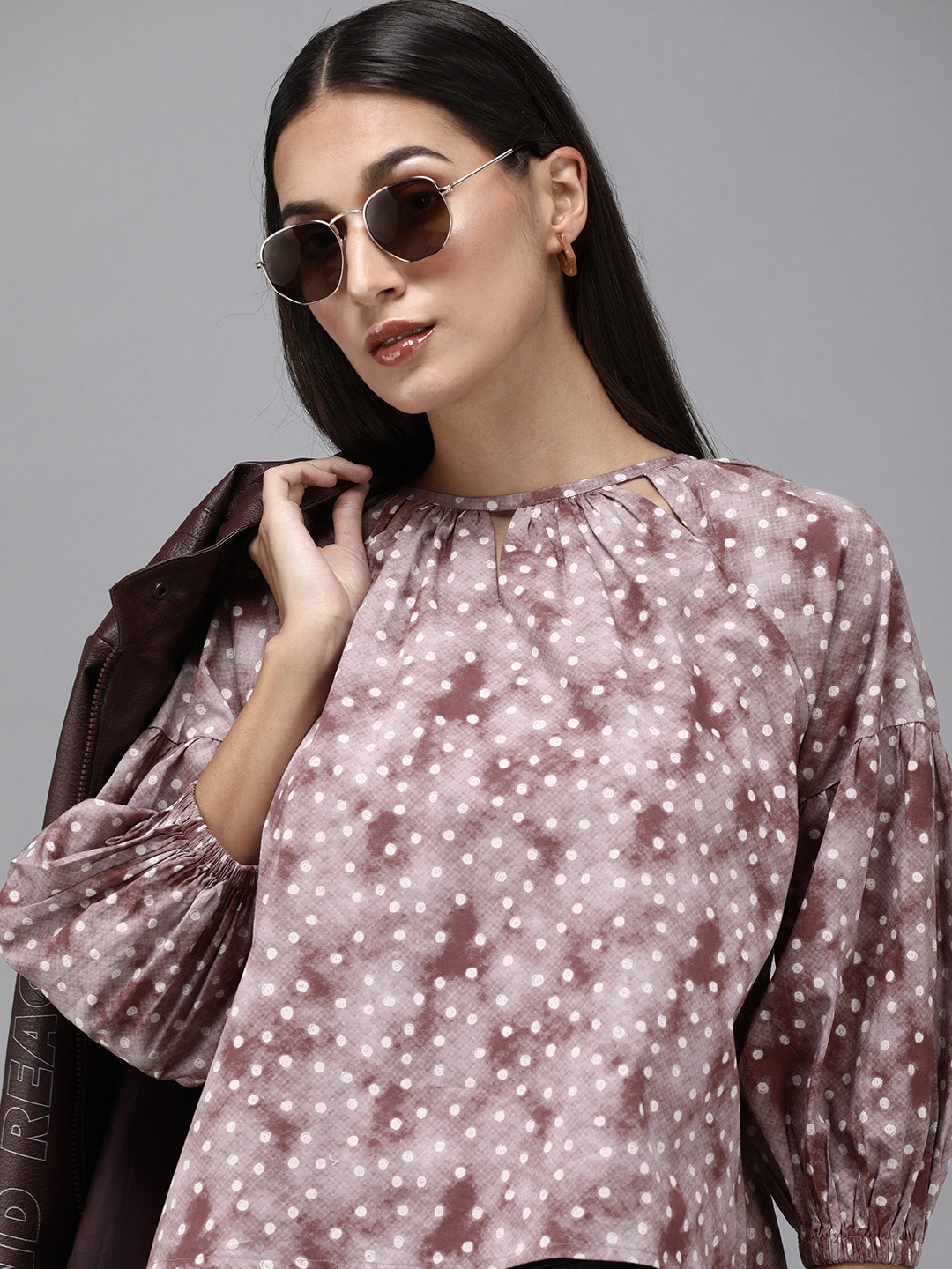 

The Roadster Lifestyle Co. Mauve & Off White Pure Cotton Polka Dots Print Top