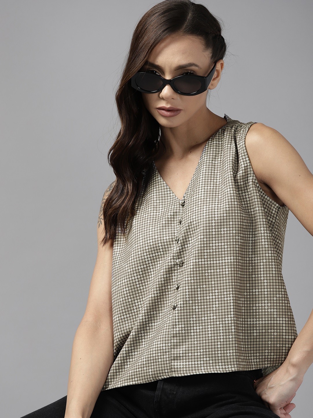 

Roadster Taupe & White Geometric Print Top