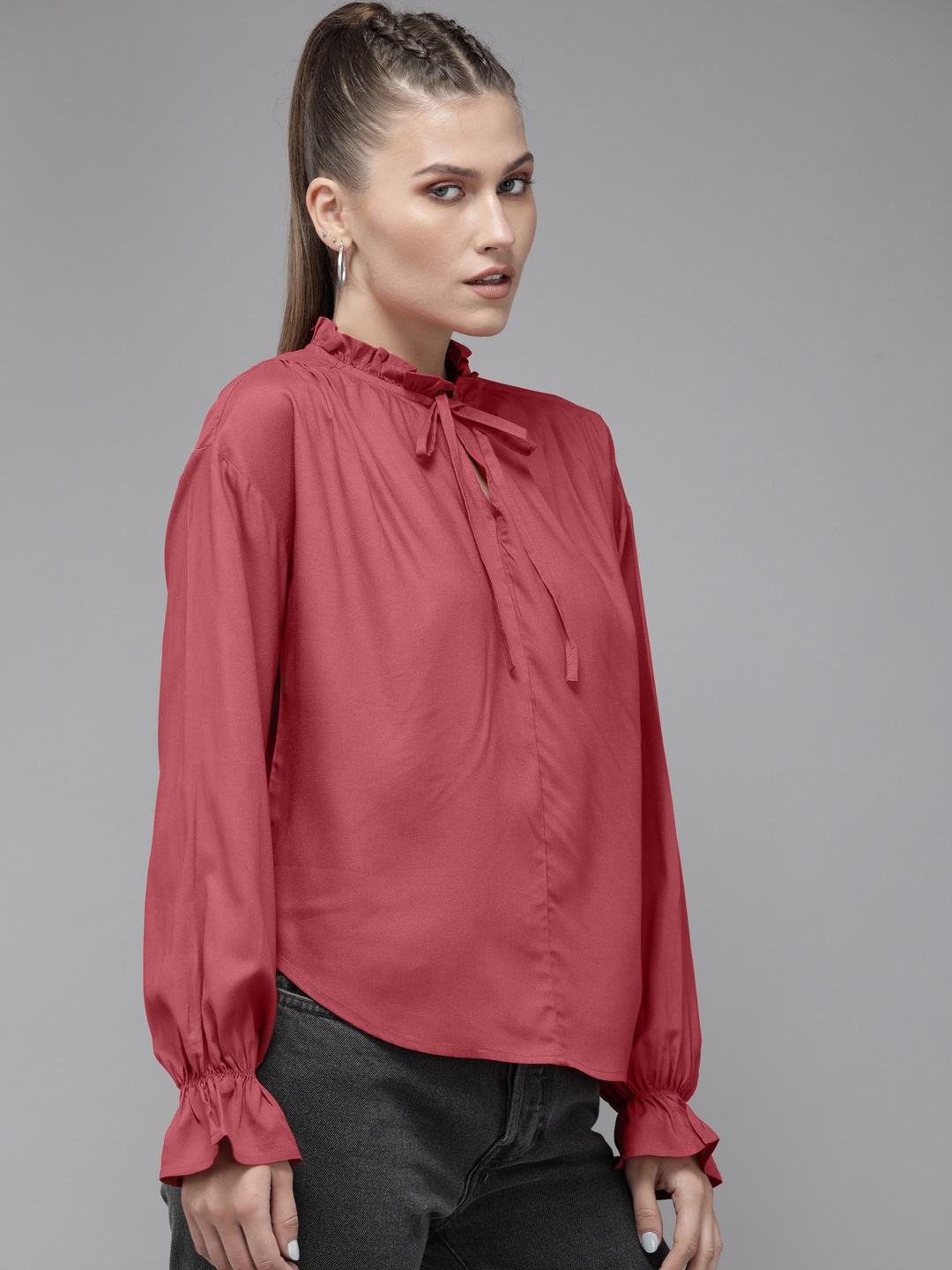 

The Roadster Lifestyle Co Women Red Solid Tie-Up Neck Top