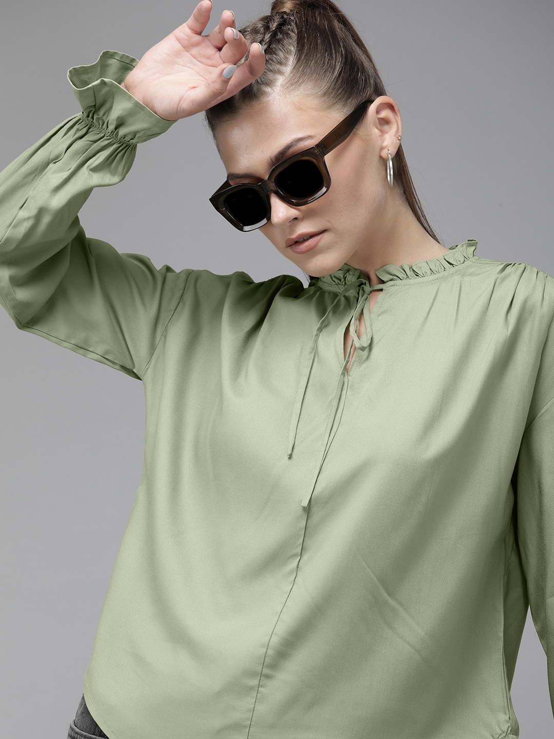 

The Roadster Lifestyle Co Women Green Solid Tie-Up Neck Top