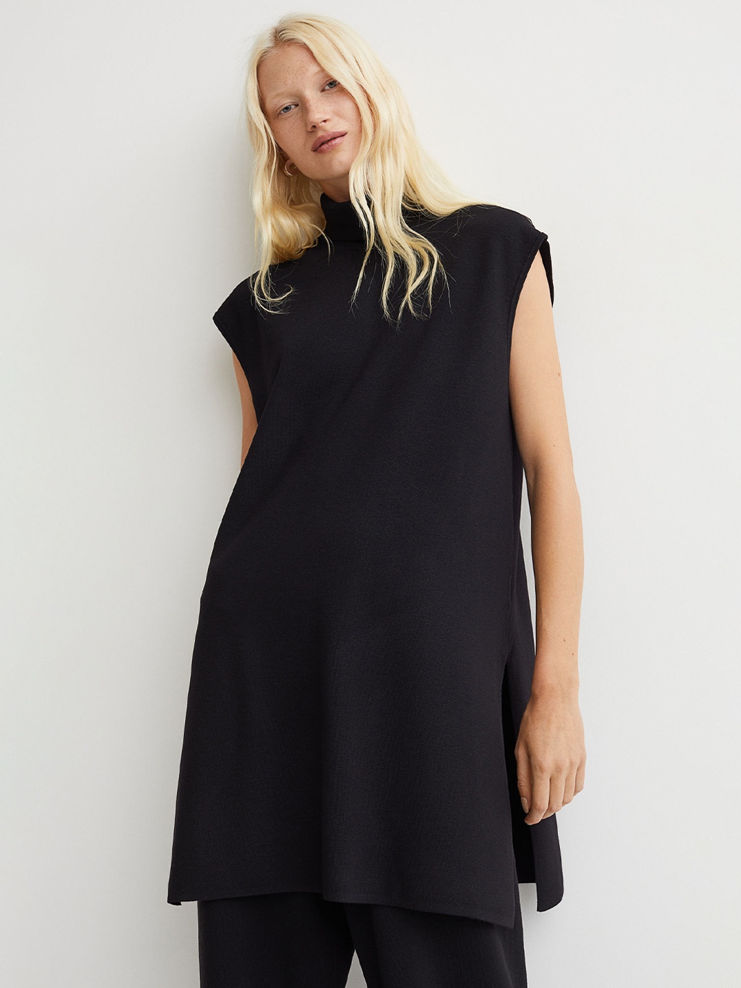 

H&M Women Black Polo-Neck Tunic