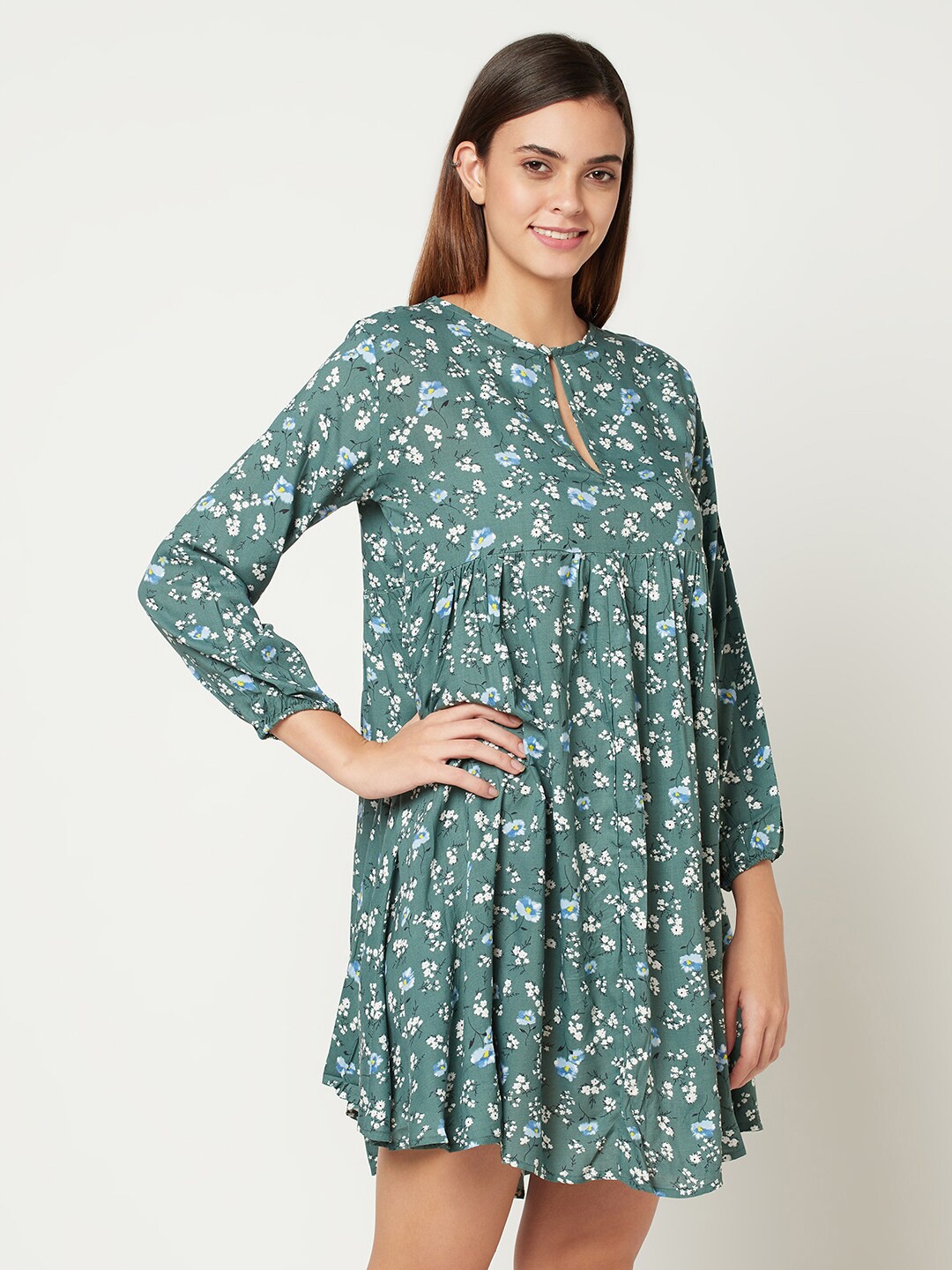 

Da Intimo Green Printed Nightdress