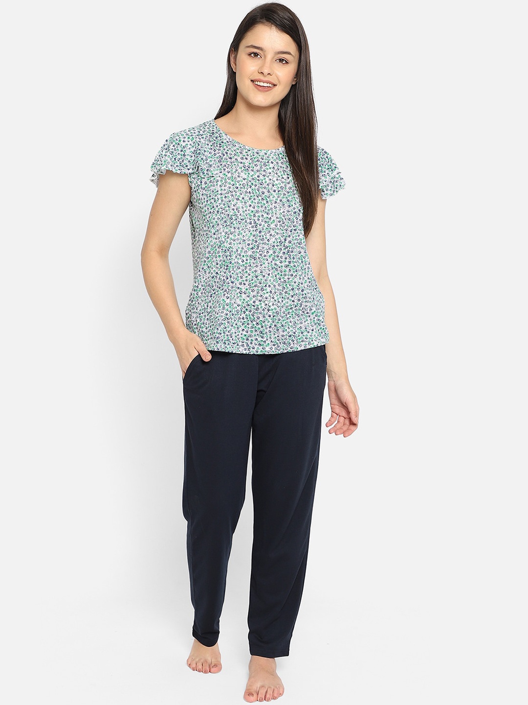 

Clovia Women Blue Printed Night suit