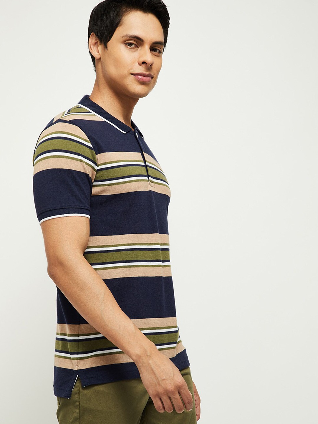 

max Men Blue Striped Polo Collar T-shirt