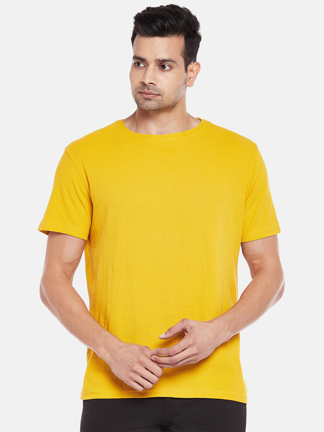 

BYFORD by Pantaloons Men Yellow Solid Slim Fit T-shirt