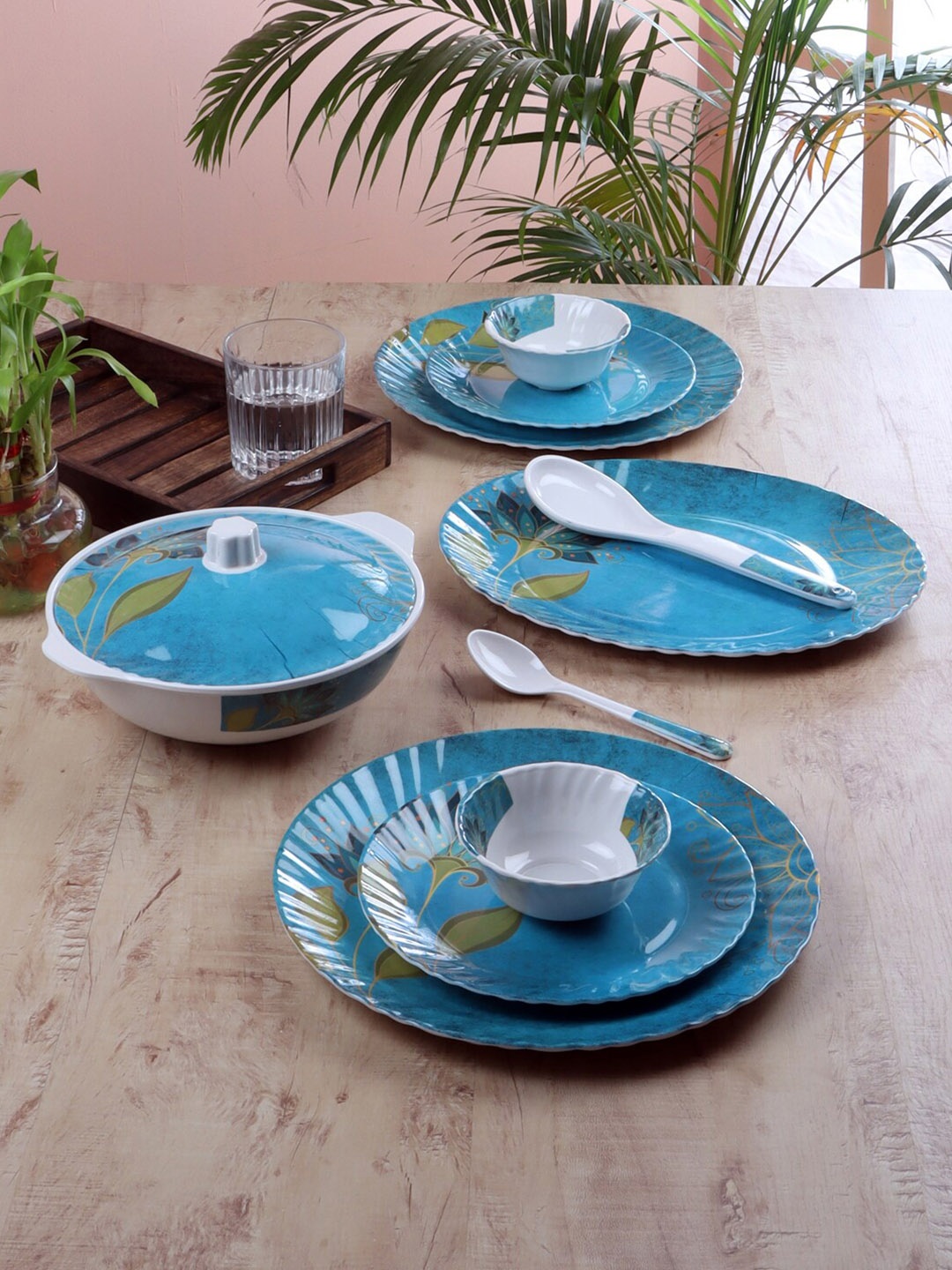 

CDI 40 Pcs Blue & Green Pieces Printed Melamine Glossy Dinner Set
