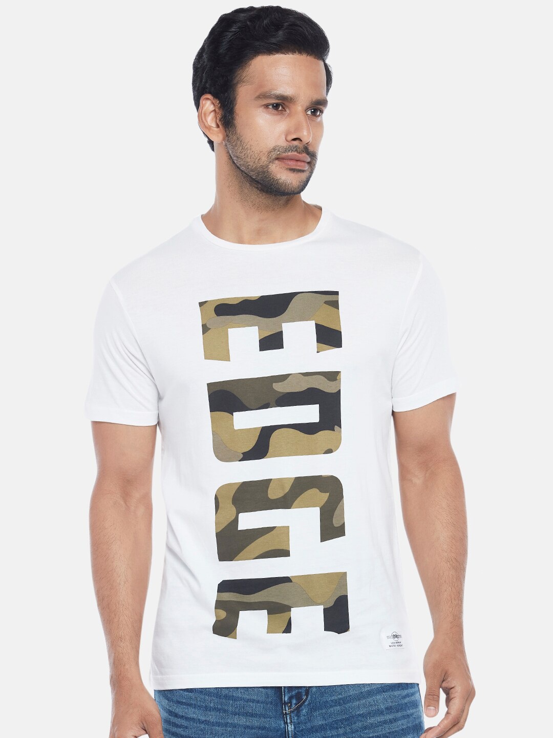 

People Men Off White Pure Cotton Typography Printed T-shirt