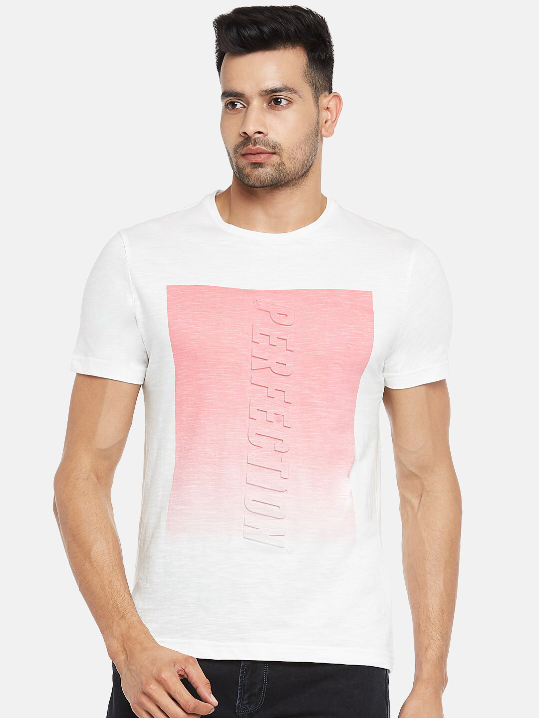 

People Men White & Pink Pure Cotton Printed T-shirt
