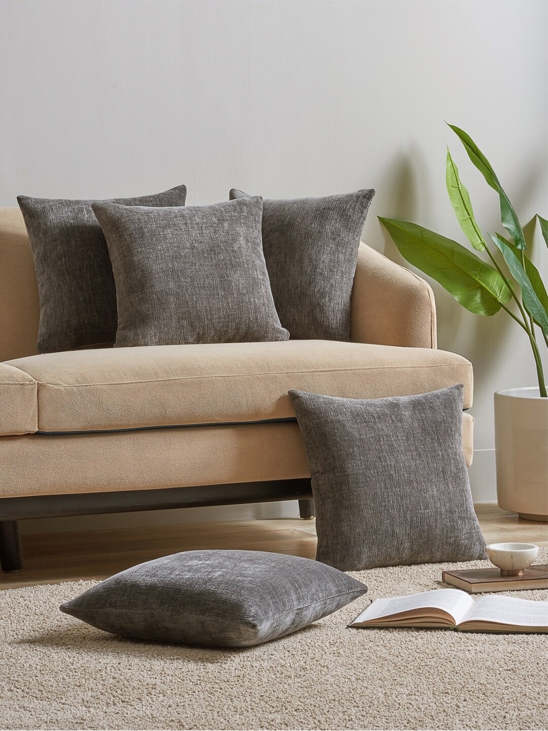 DDecor Grey Set of 5 Square Cushion Covers