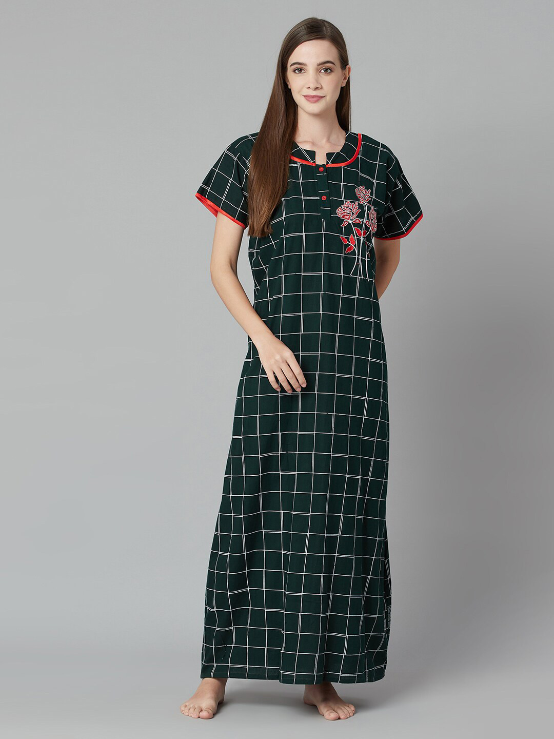 

TRUNDZ Black Checked Maxi Nightdress