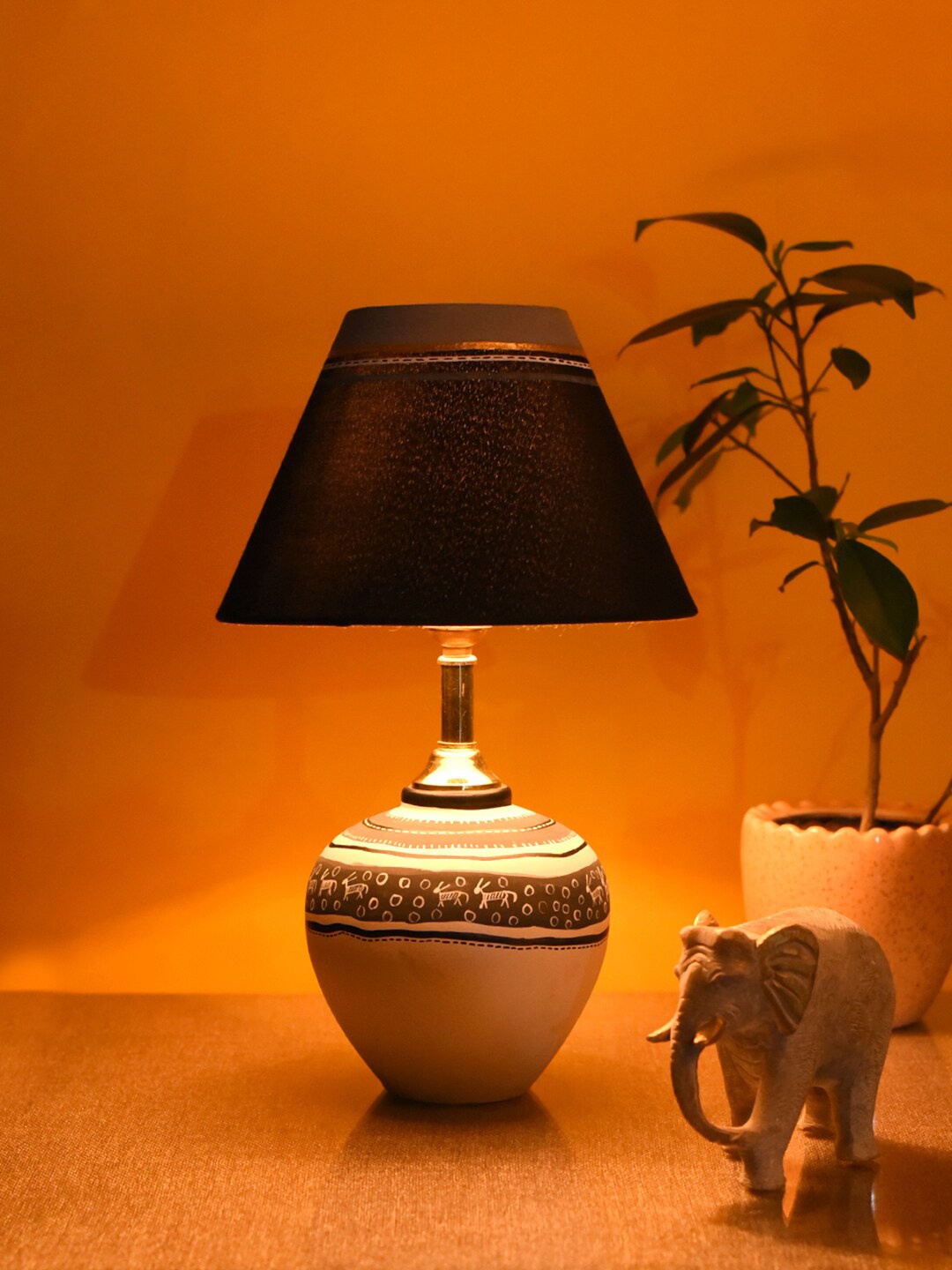 

AAKRITI ART CREATIONS Black & White Earthen Handcrafted Terracotta Table Lamp