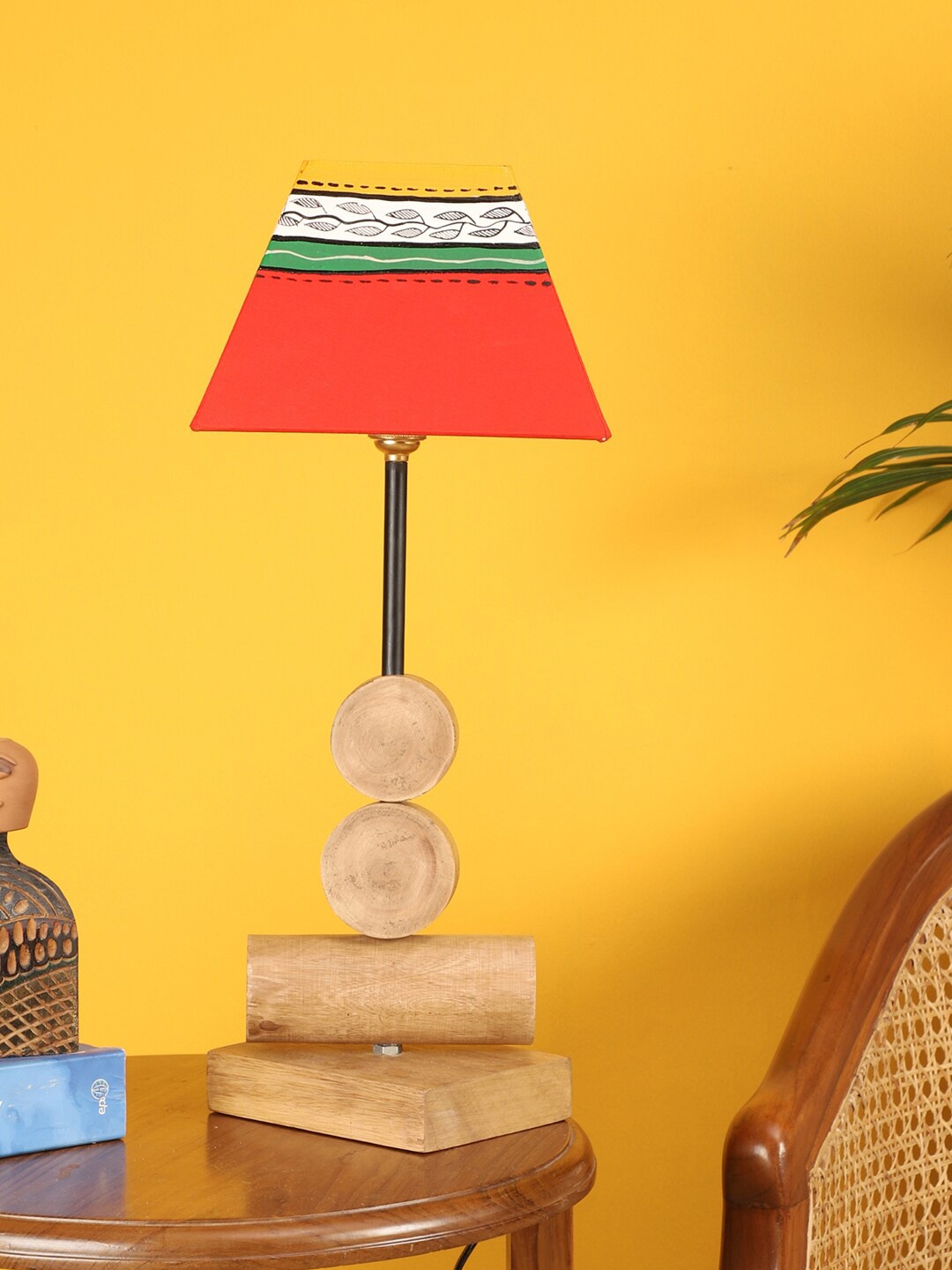 

AAKRITI ART CREATIONS Beige & Red Wooden Table Lamp