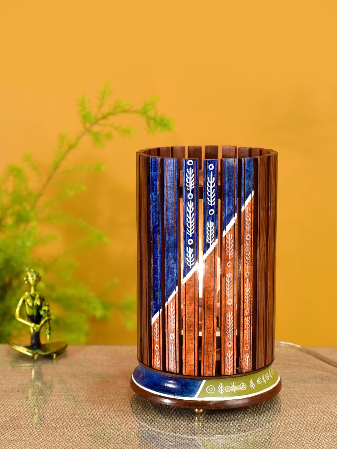 

AAKRITI ART CREATIONS Brown & Blue Handpainted Rosewood Table Lamp