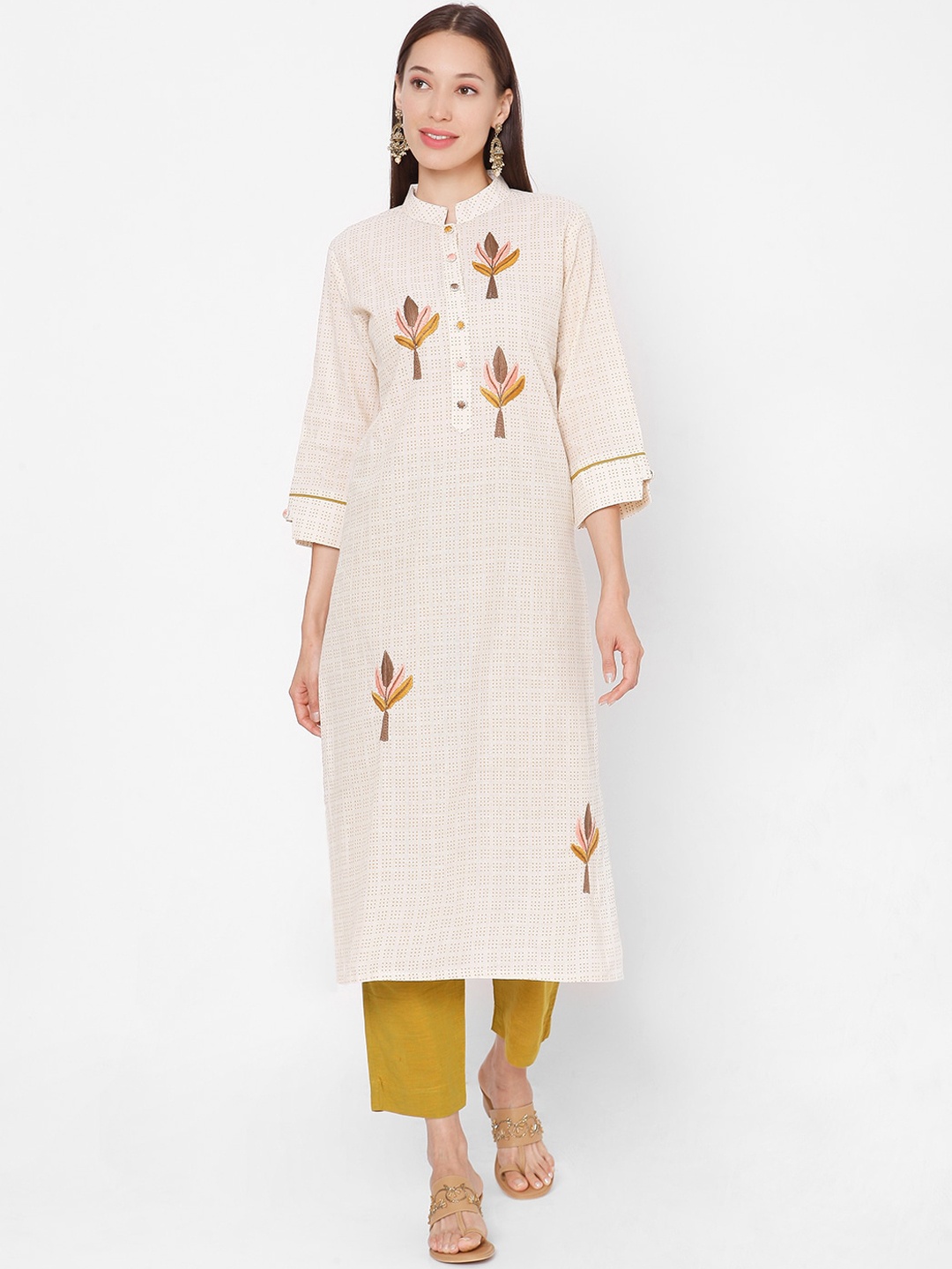 

SALWAR STUDIO Women Off White & Olive Green Floral Regular Pure Cotton Kurta with Trousers