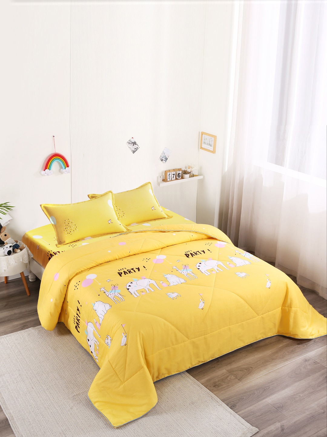 

URBAN DREAM Kids Yellow Cartoon Characters Cotton Bedding Set