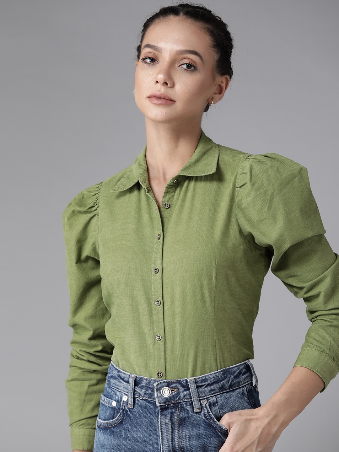 

Roadster Women Olive Green Solid Pure Cotton Corduroy Shirt