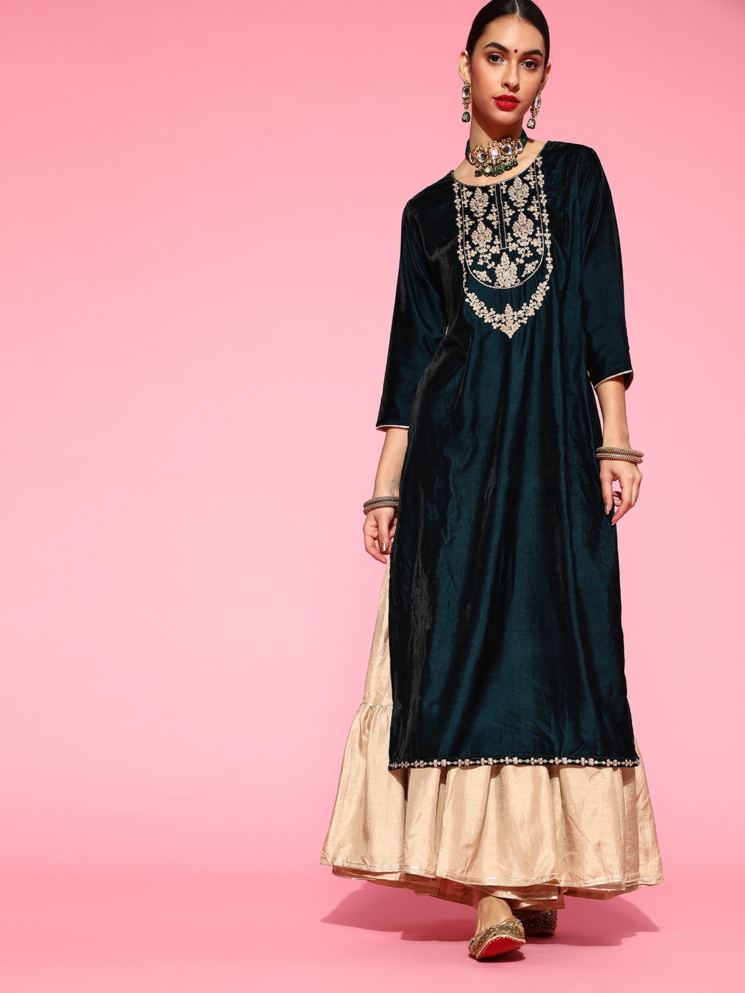 

Indo Era Ethnic Motifs Velvet Kurta Set, Teal