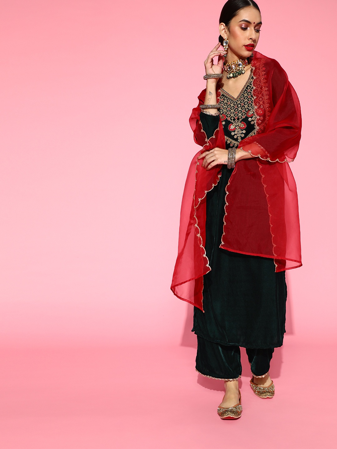 

Indo Era Ethnic Motifs Velvet Kurta Set, Green