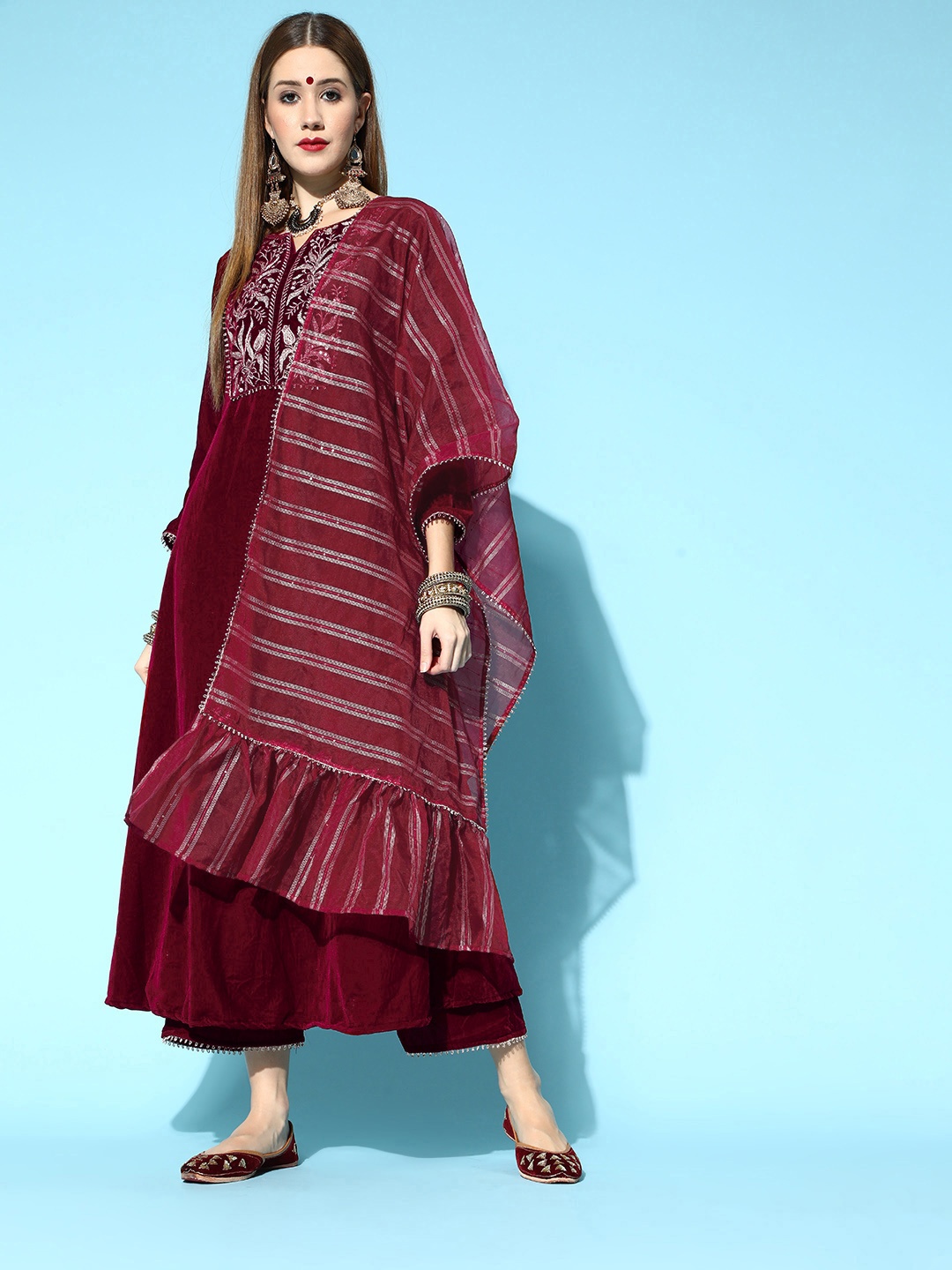 

Indo Era Ethnic Motifs Velvet Kurta Set, Maroon