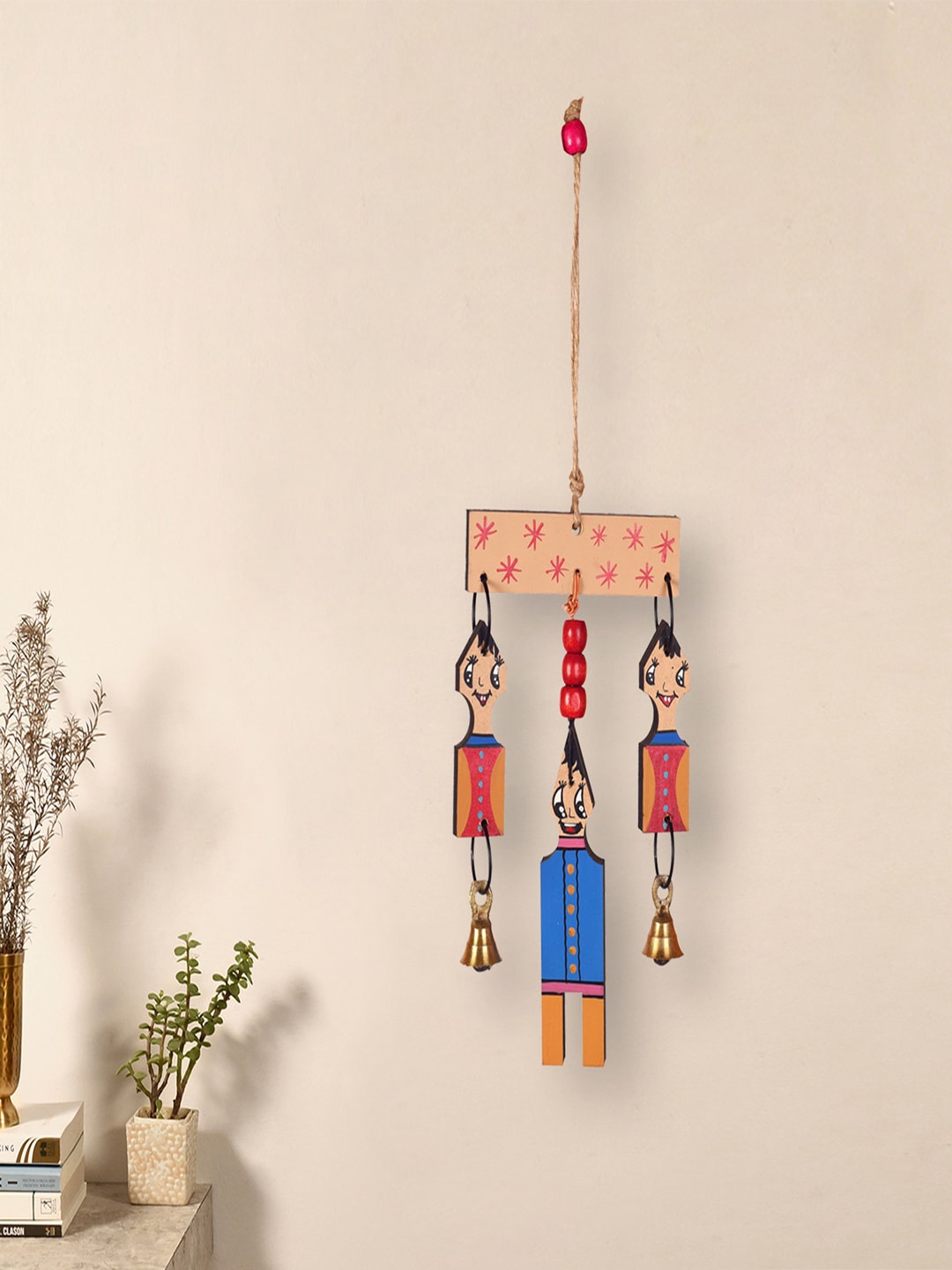 

AAKRITI ART CREATIONS Beige & Blue Happy Family Wind Chime