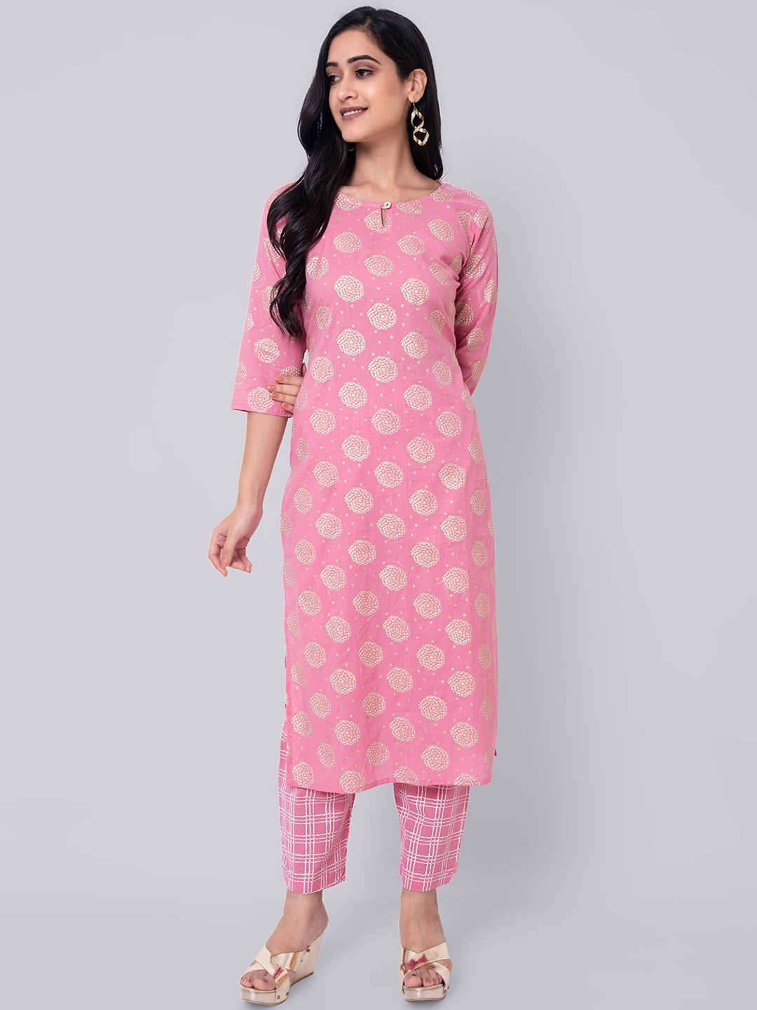 

Wodreams Women Pink Floral Printed Regular Pure Cotton Kurta with Trousers