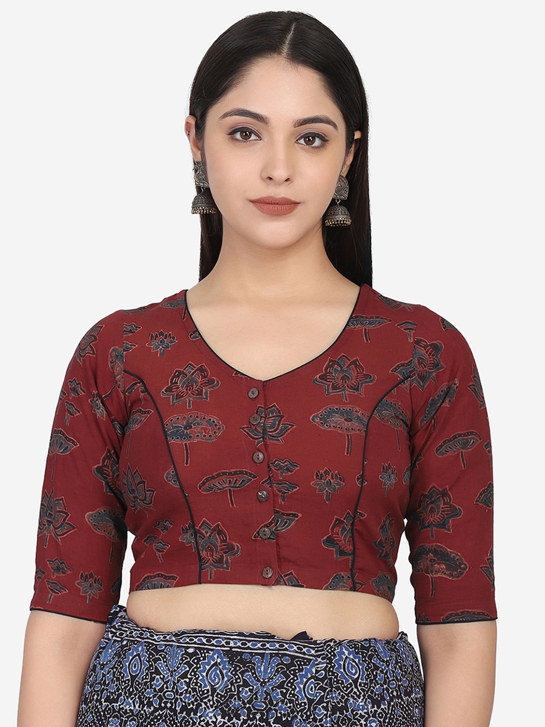 

THE WEAVE TRAVELLER Women Maroon & Blue Printed Cotton Saree Blouse