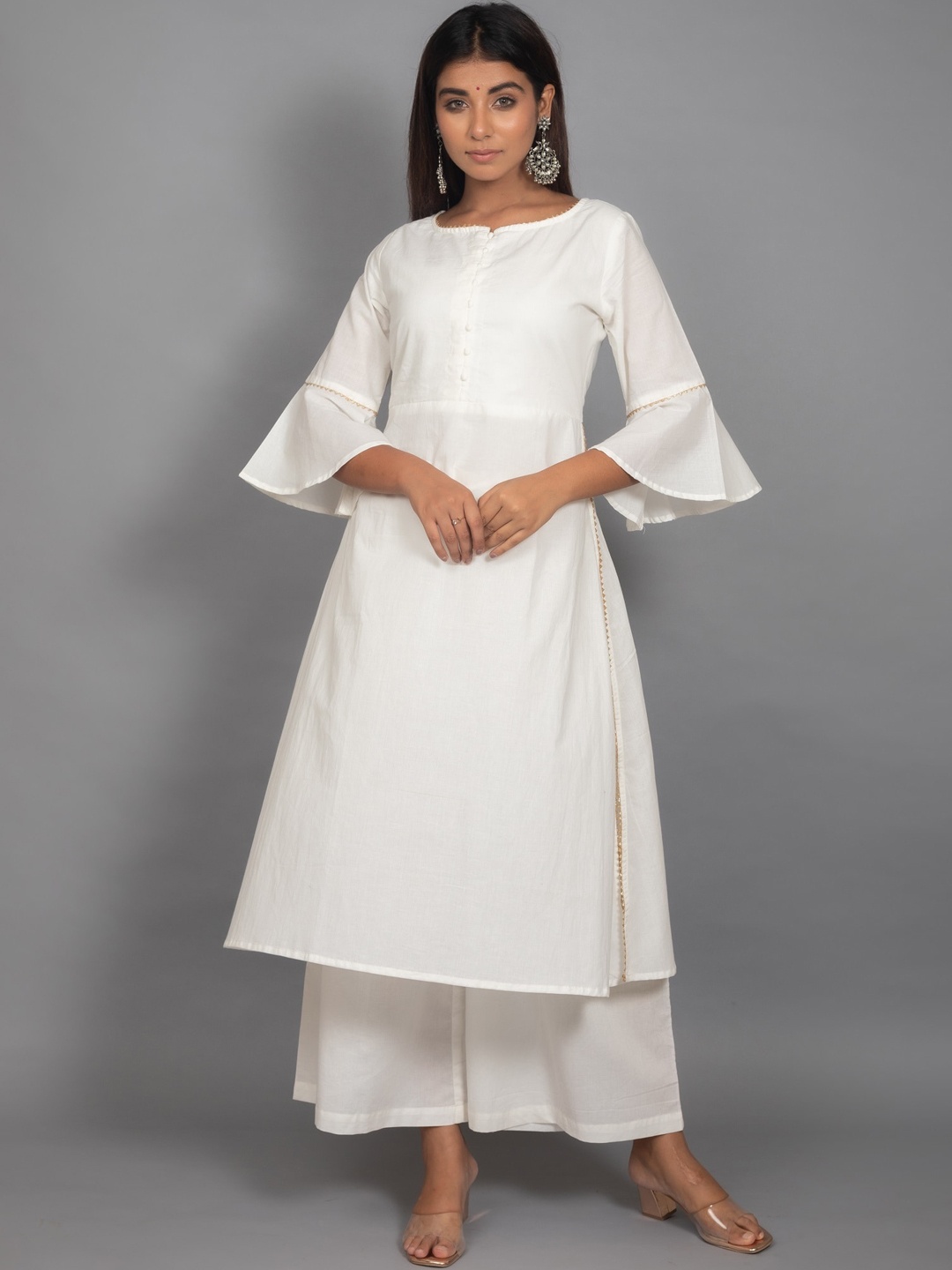 

PNEHA Women White Floral Regular Gotta Patti Pure Cotton Kurta with Palazzos