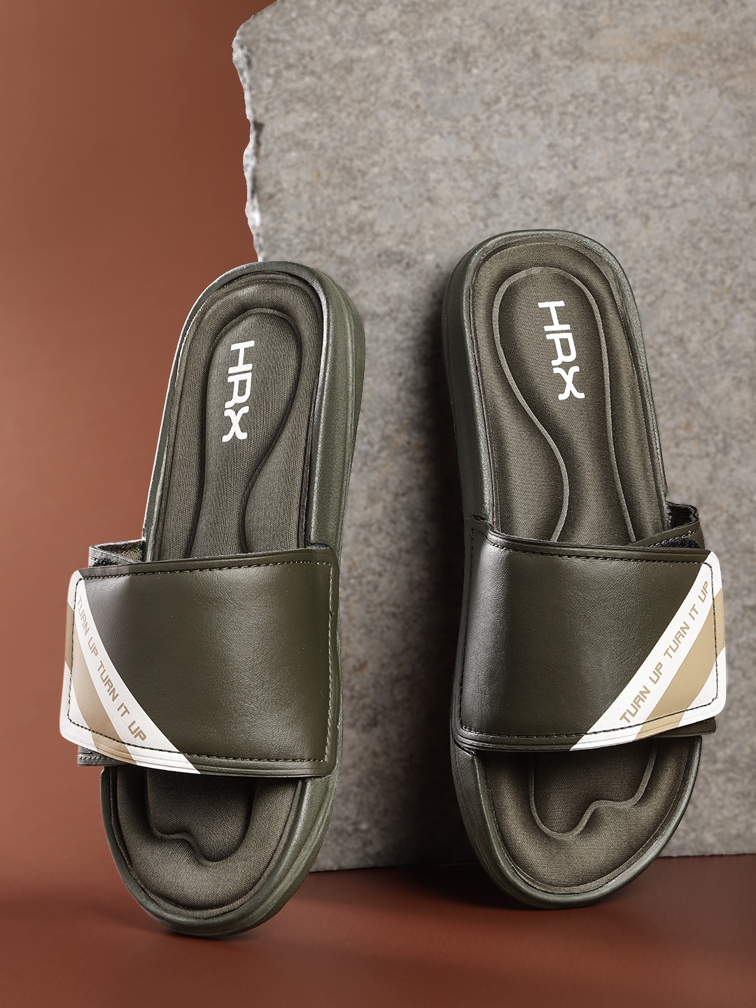 

HRX by Hrithik Roshan Men Green & White Memory Foam Flip Flop