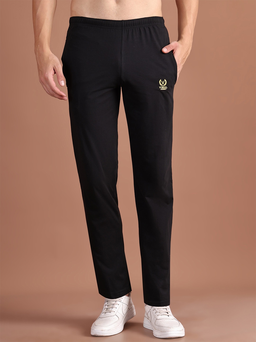 

MACK JONNEY Men Black Solid Track Pants