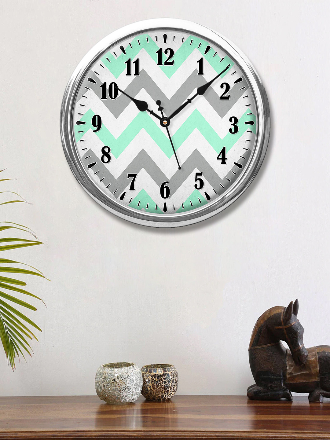 

999Store White & Green Printed Traditional Wall Clock