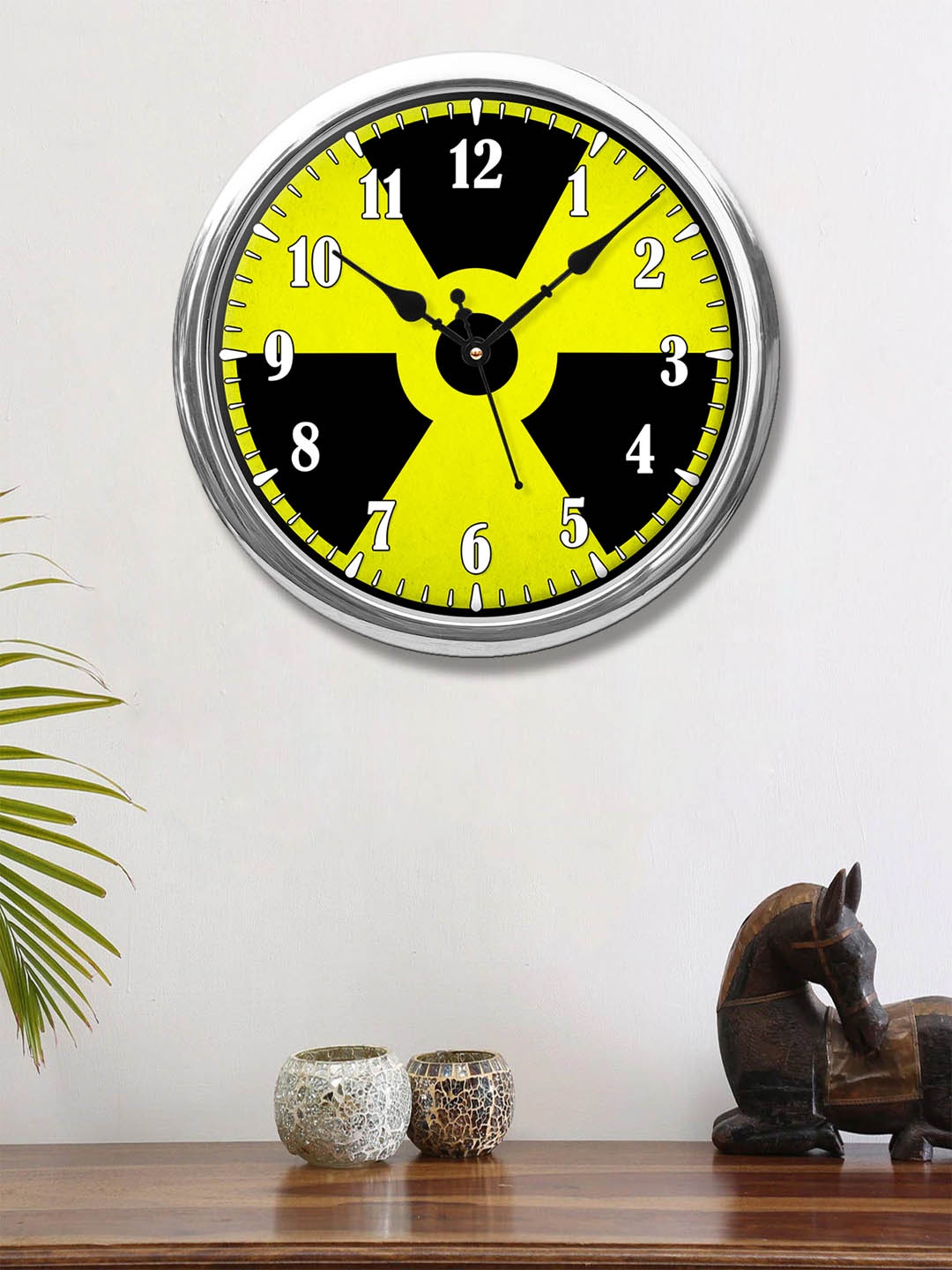 

999Store Yellow & Black Printed Contemporary Wall Clock