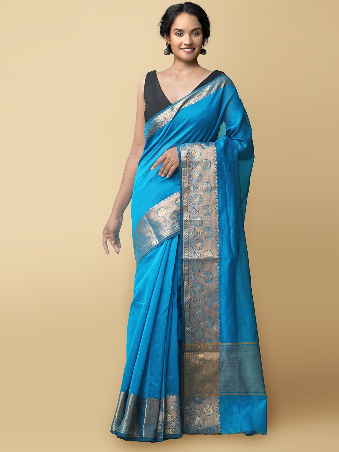 

Unnati Silks Women Blue & Gold-Toned Bangalore Sico Saree