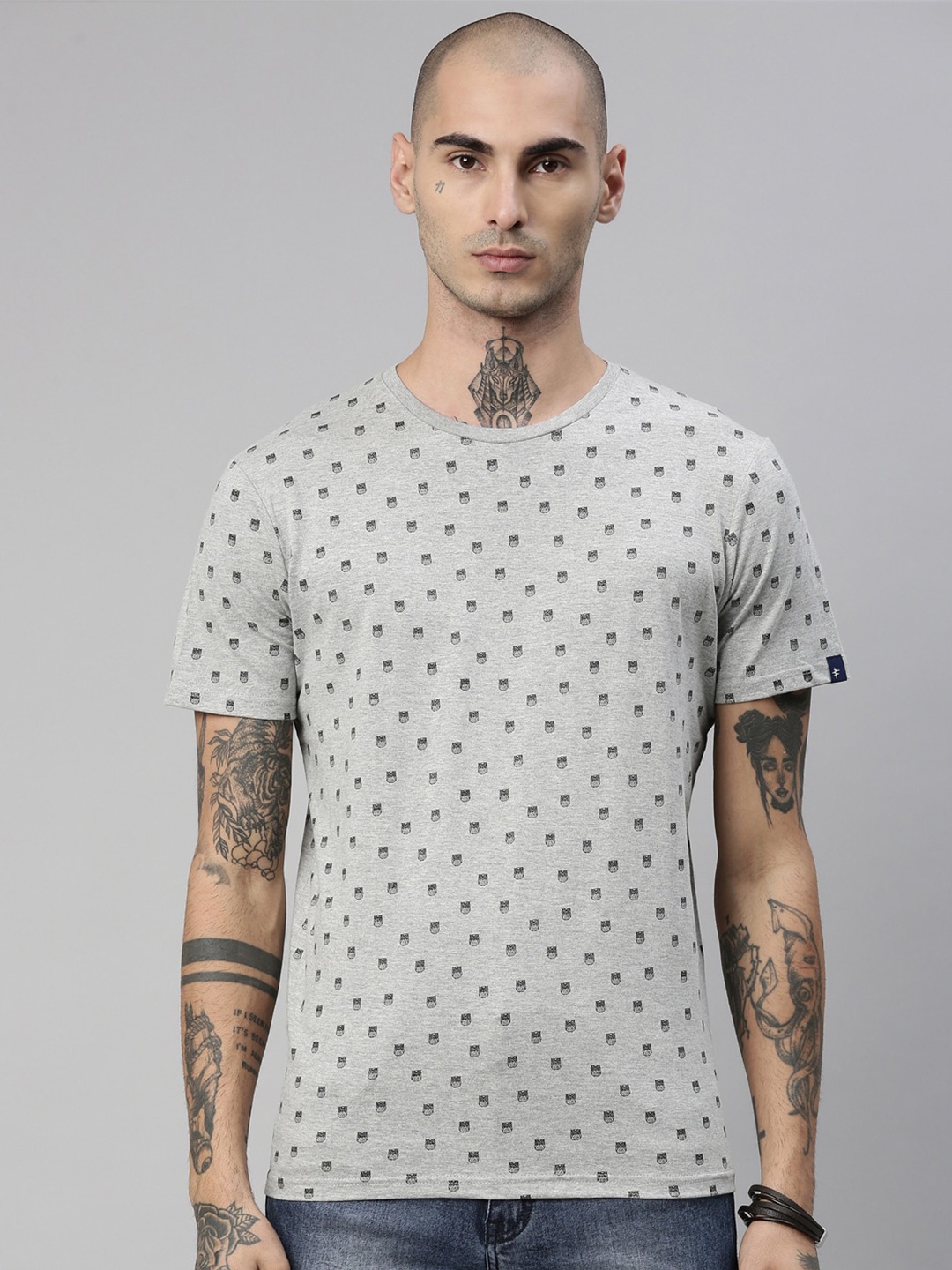

Breakbounce Men Grey Printed T-shirt