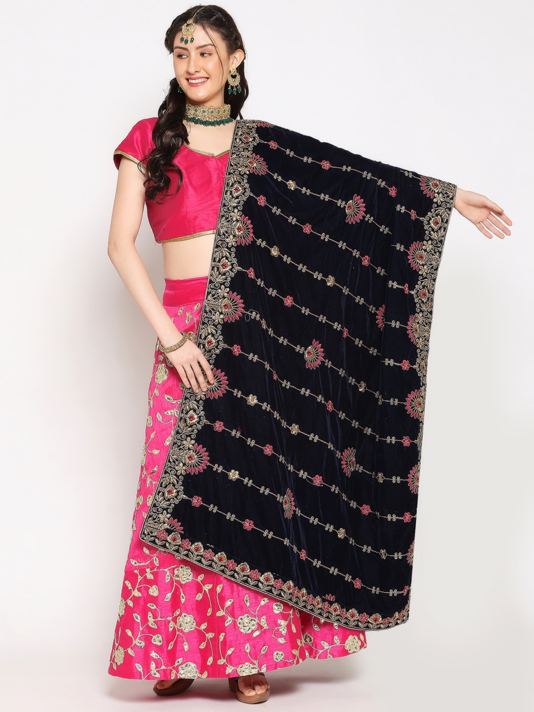 

Dupatta Bazaar Navy Blue & Pink Embroidered Velvet Dupatta with Zari