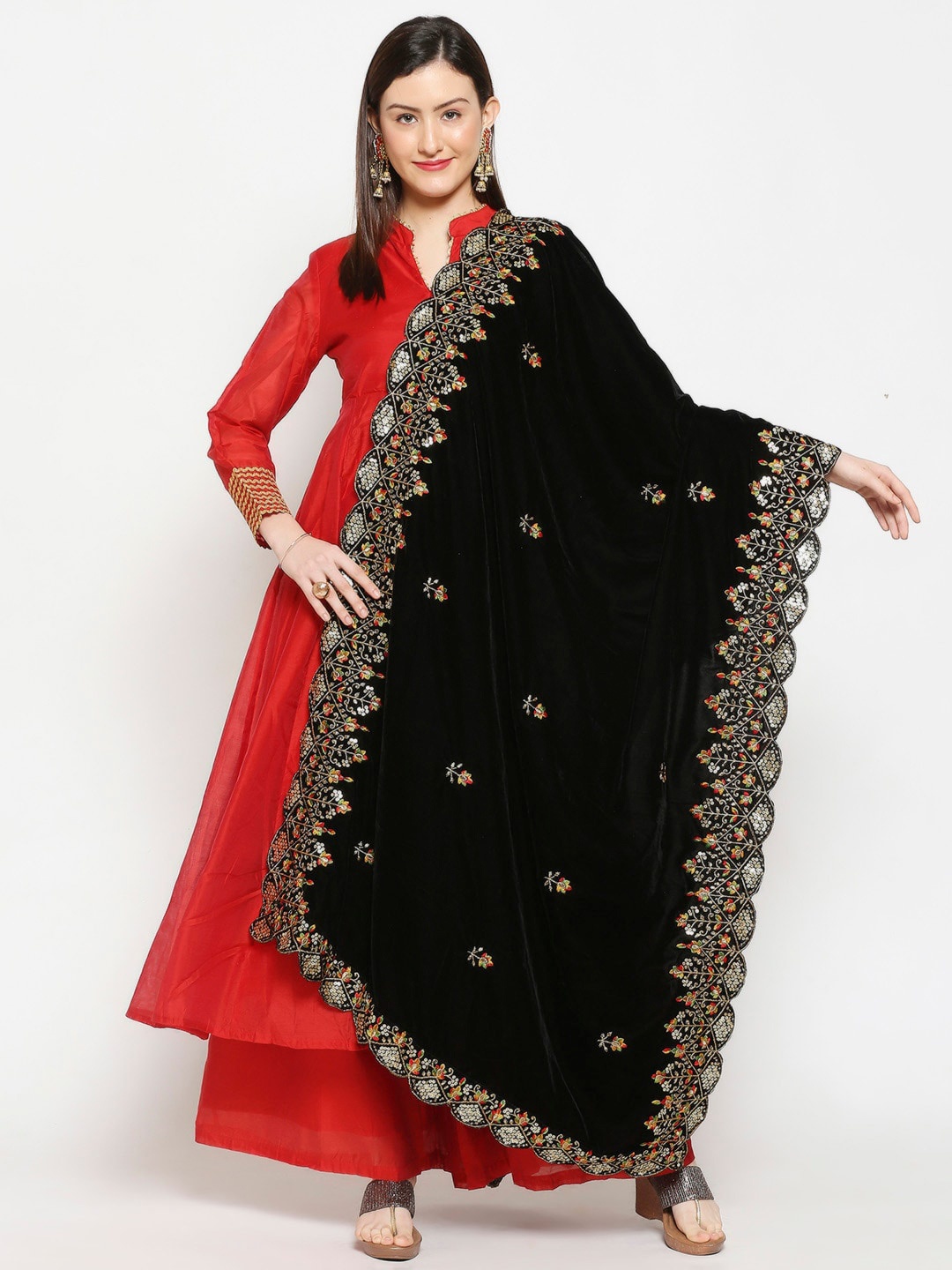 

Dupatta Bazaar Black & Gold-Toned Embroidered Velvet Dupatta with Sequinned