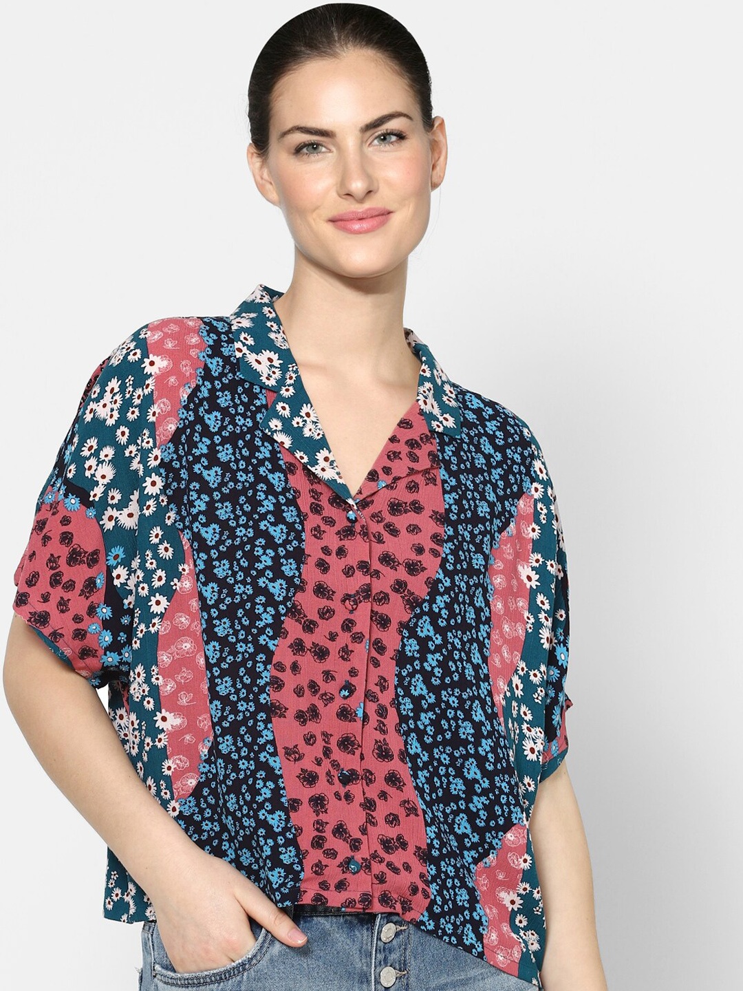 

ONLY Women Multicoloured Boxy Opaque Floral Printed Casual Shirt, Multi