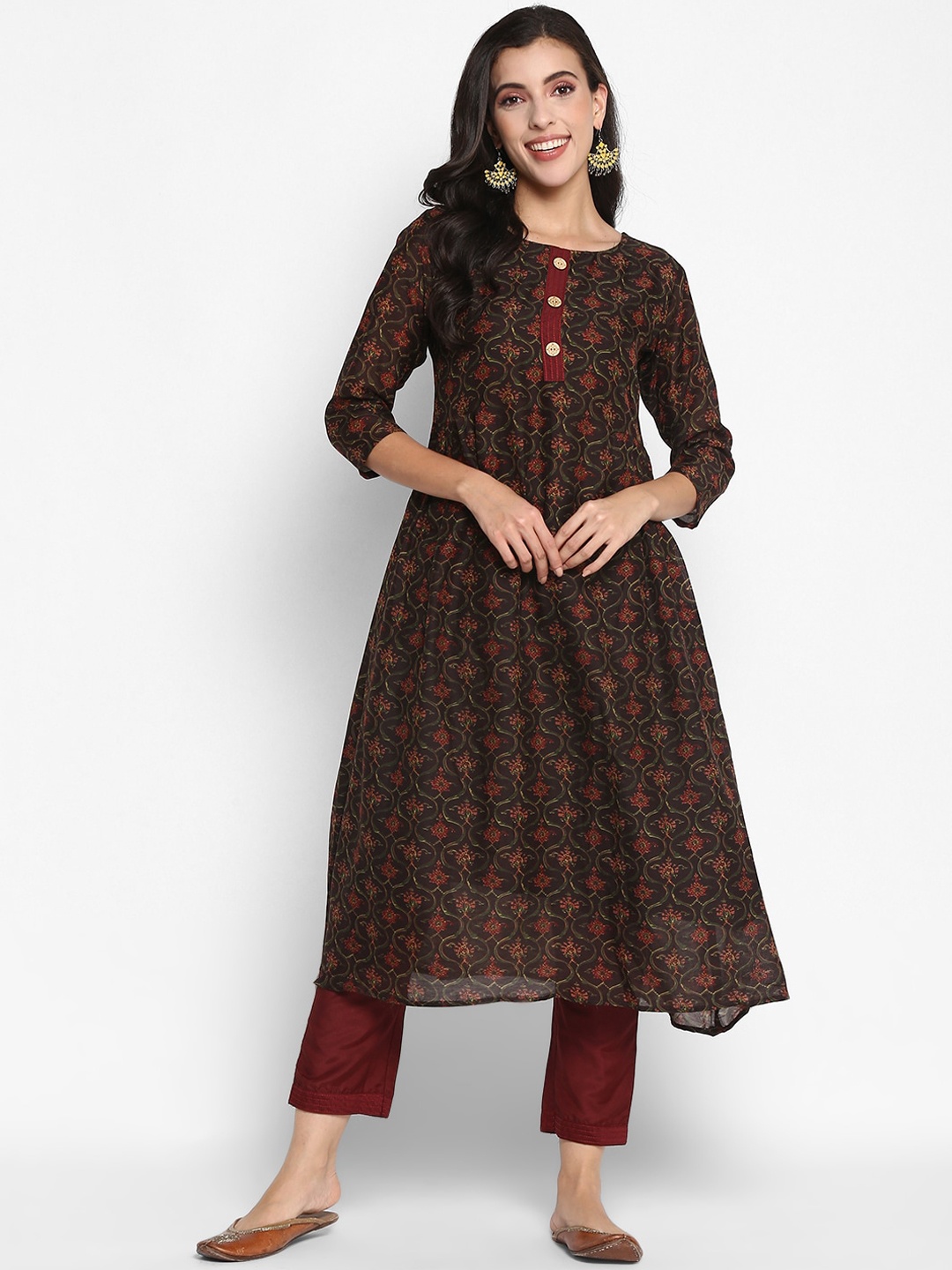 

VAABA Women Coffee Brown Ethnic Motifs Printed Regular Kurta with Trousers