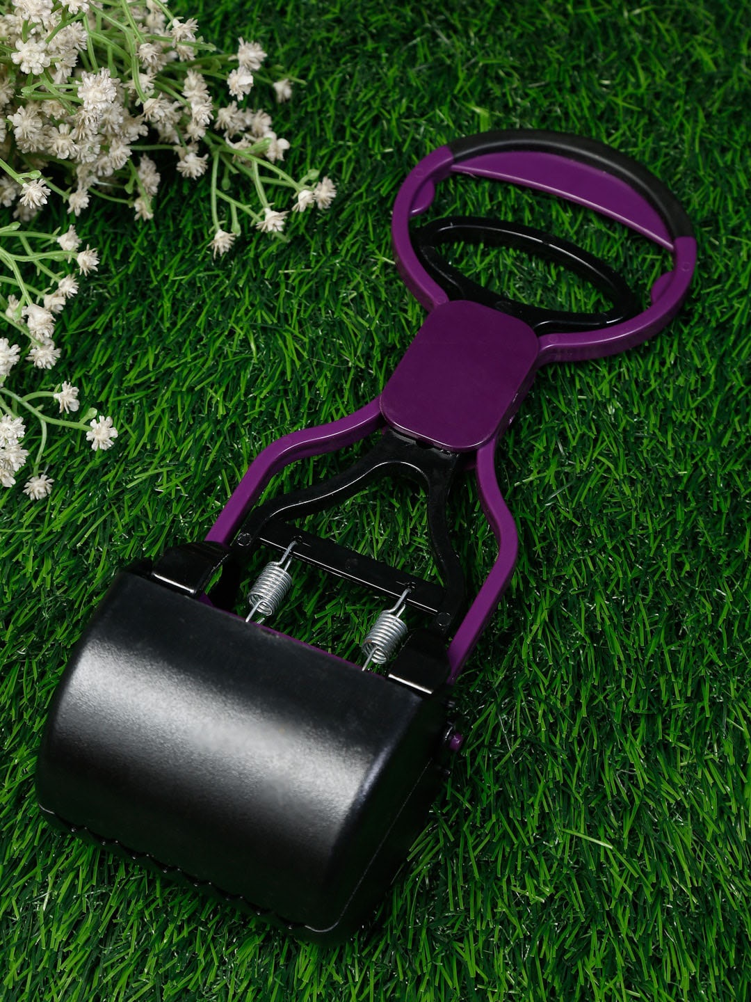 

WIGGLE TWIDDLE Purple & Black Pet Scooper