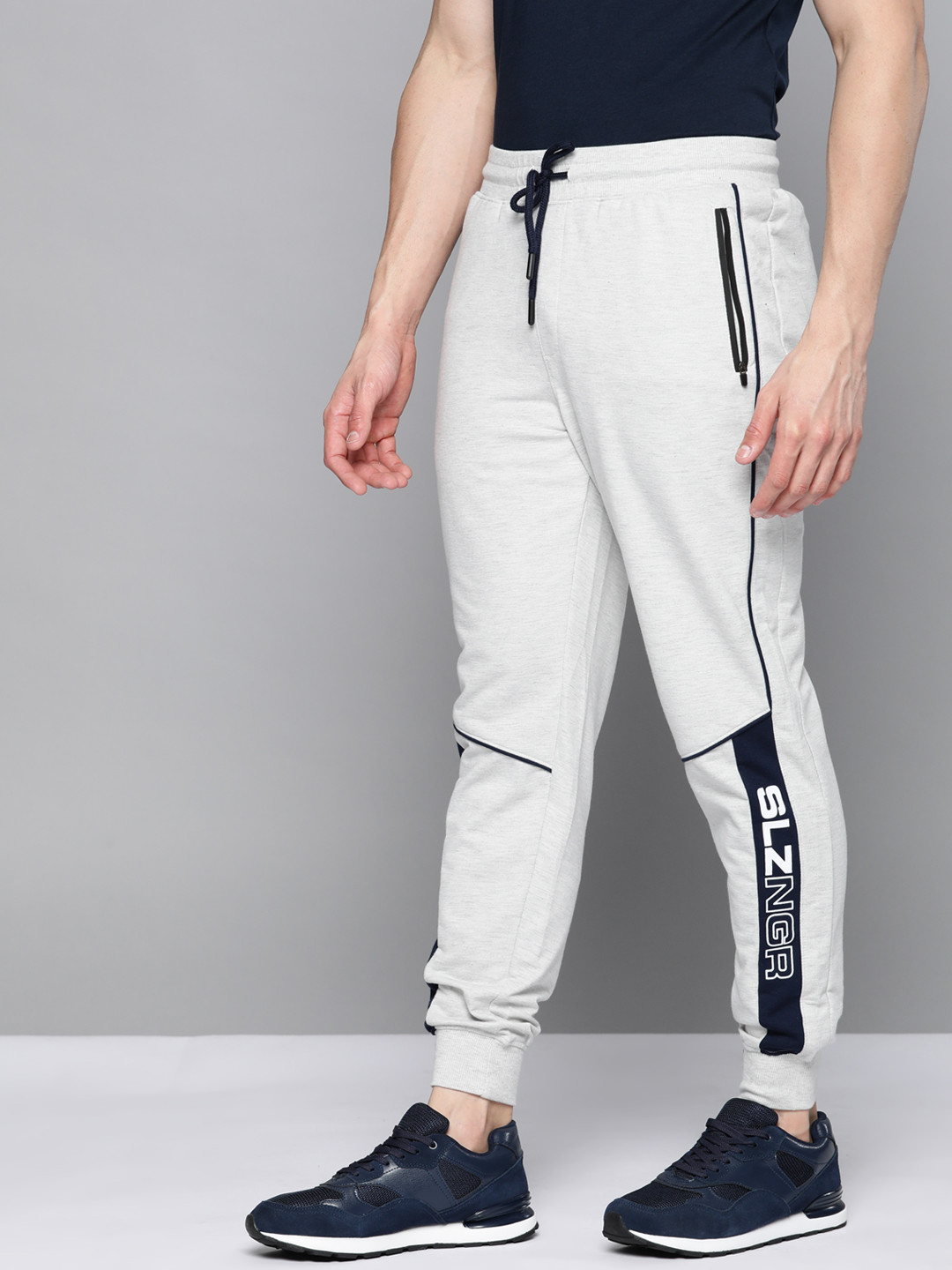 

Slazenger Men Grey Solid Joggers