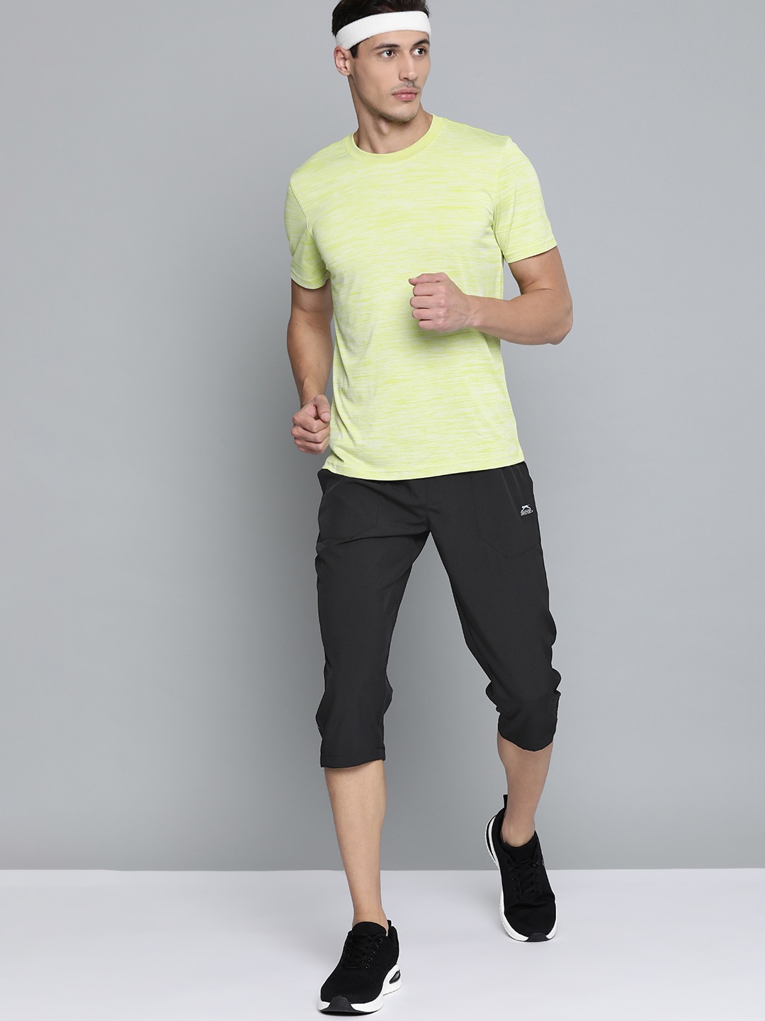 

Slazenger Men Black Solid Ultra-Dry Three-Fourth Track Pants