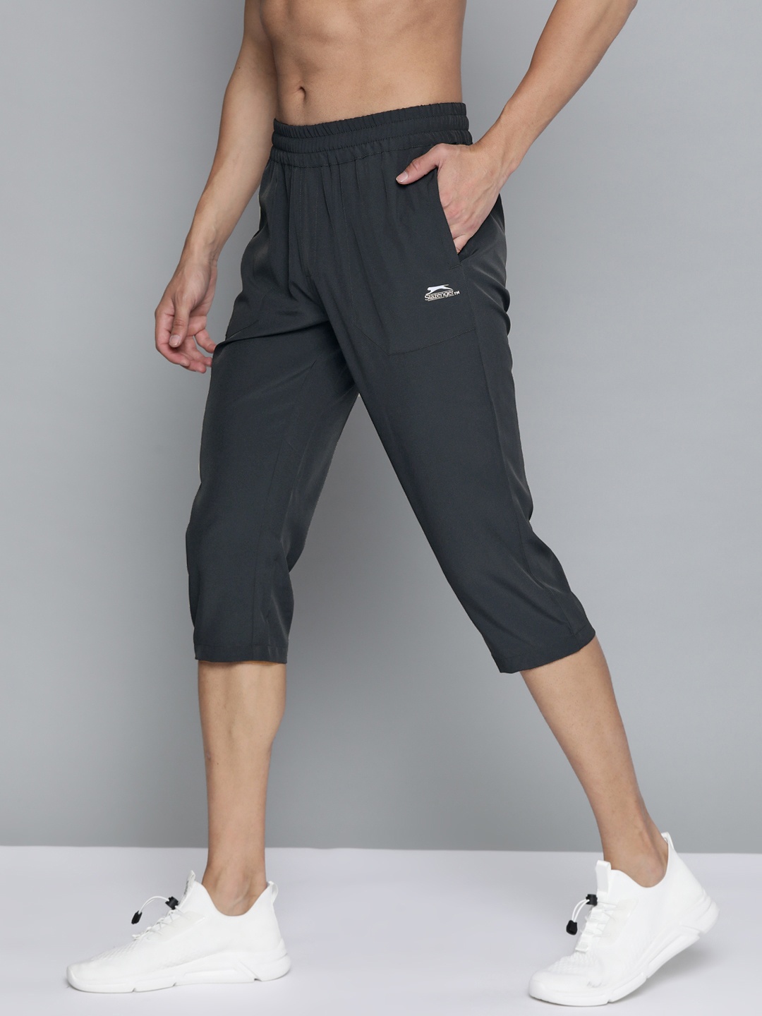 

Slazenger Men Charcoal Grey Solid Ultra-Dry Three-Fourth Track Pants