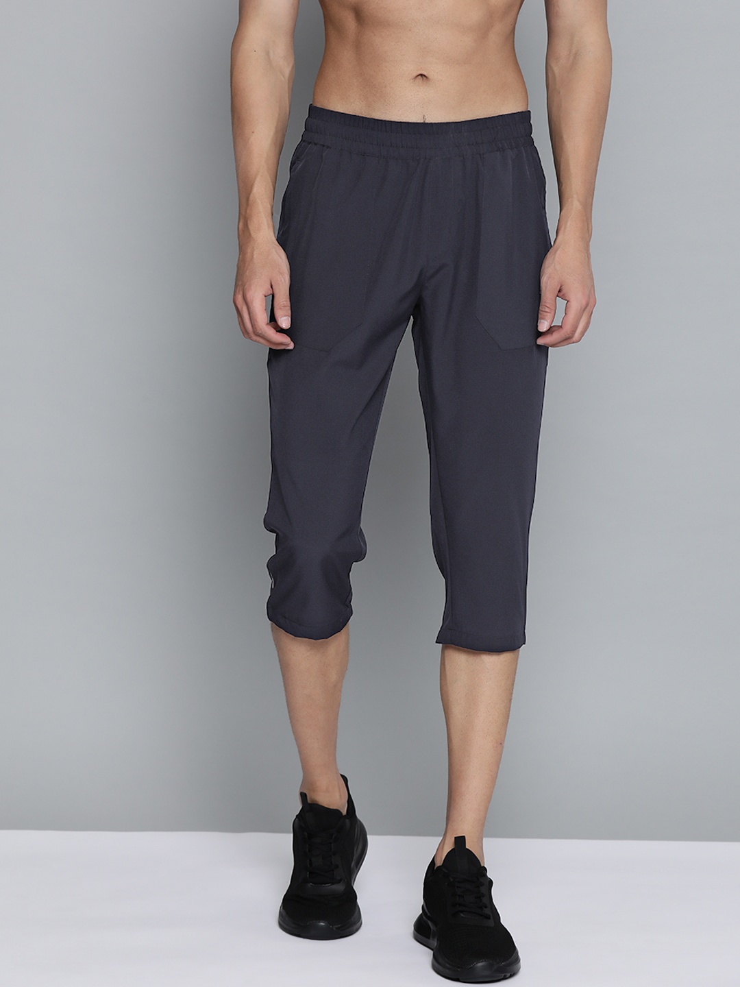 

Slazenger Men Navy Blue Solid Ultra-Dry Three-Fourth Track Pants