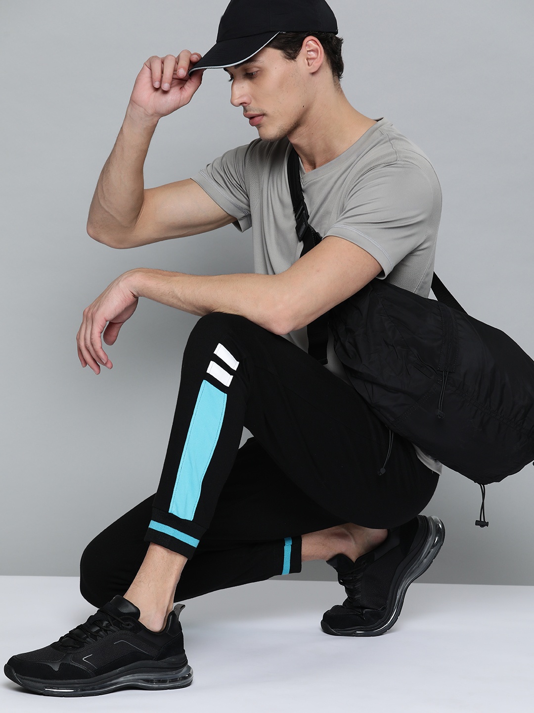 

Slazenger Men Black Brand Logo Printed Joggers