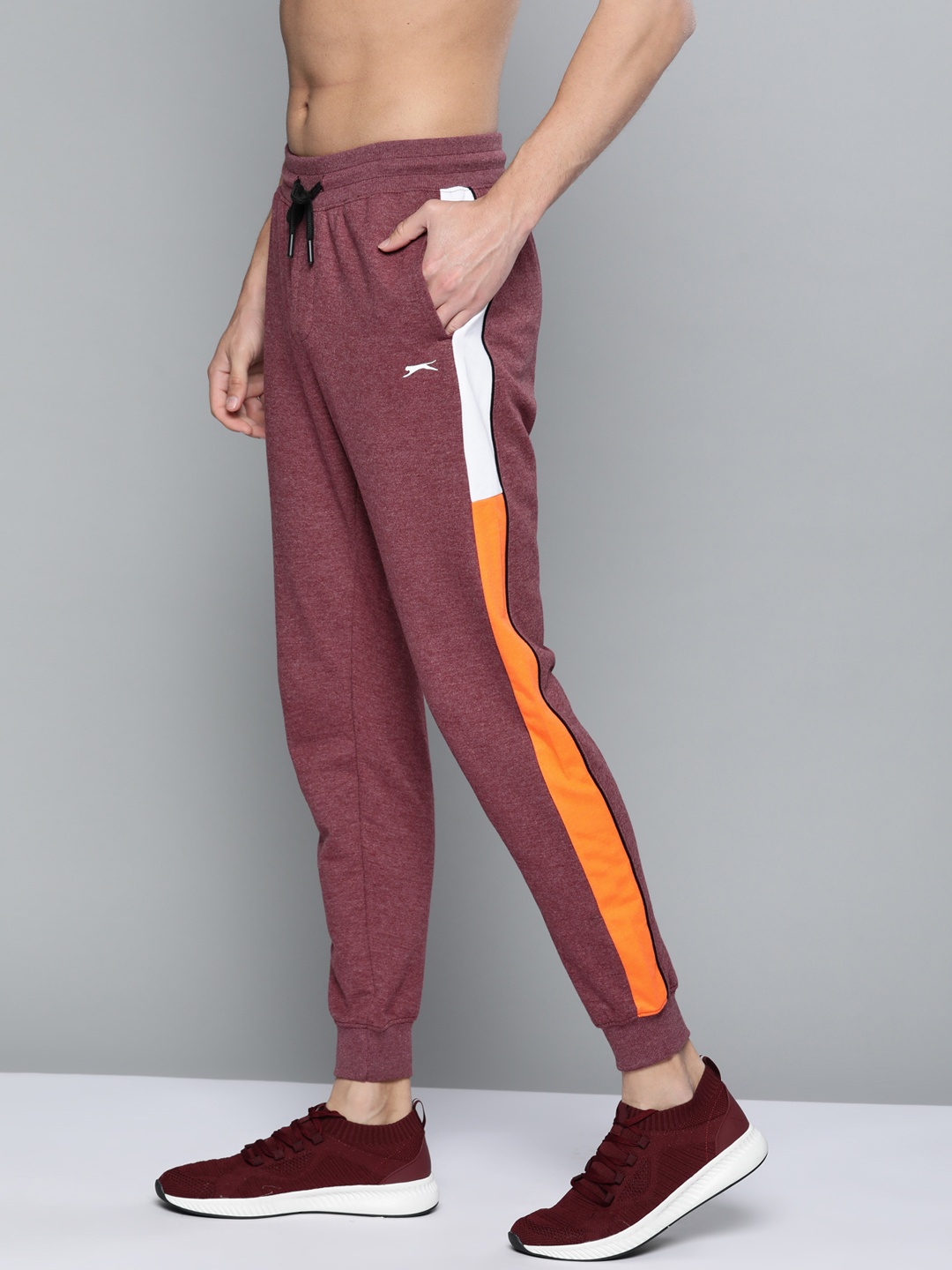 

Slazenger Men Maroon Solid Joggers With Side Stripe Detail