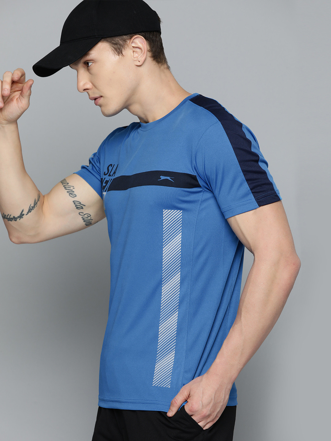 

Slazenger Men Ultra-Dry Striped T-shirt, Blue
