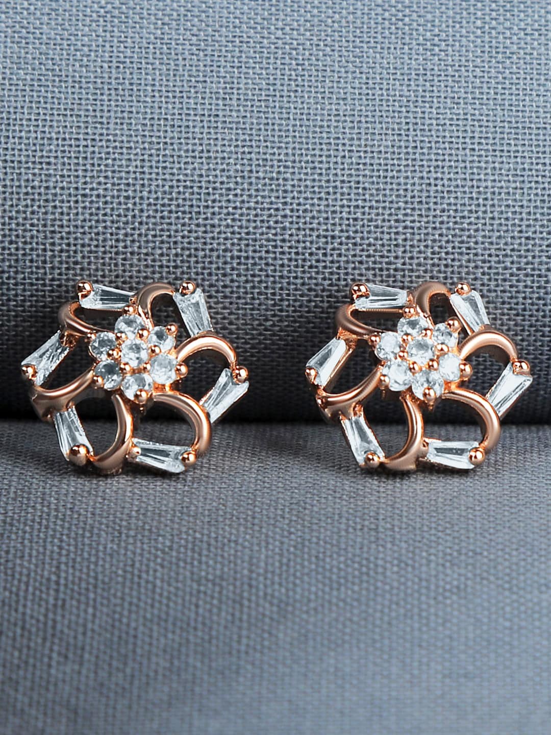 

ZINU Rose Gold-Plated & White Floral Studs