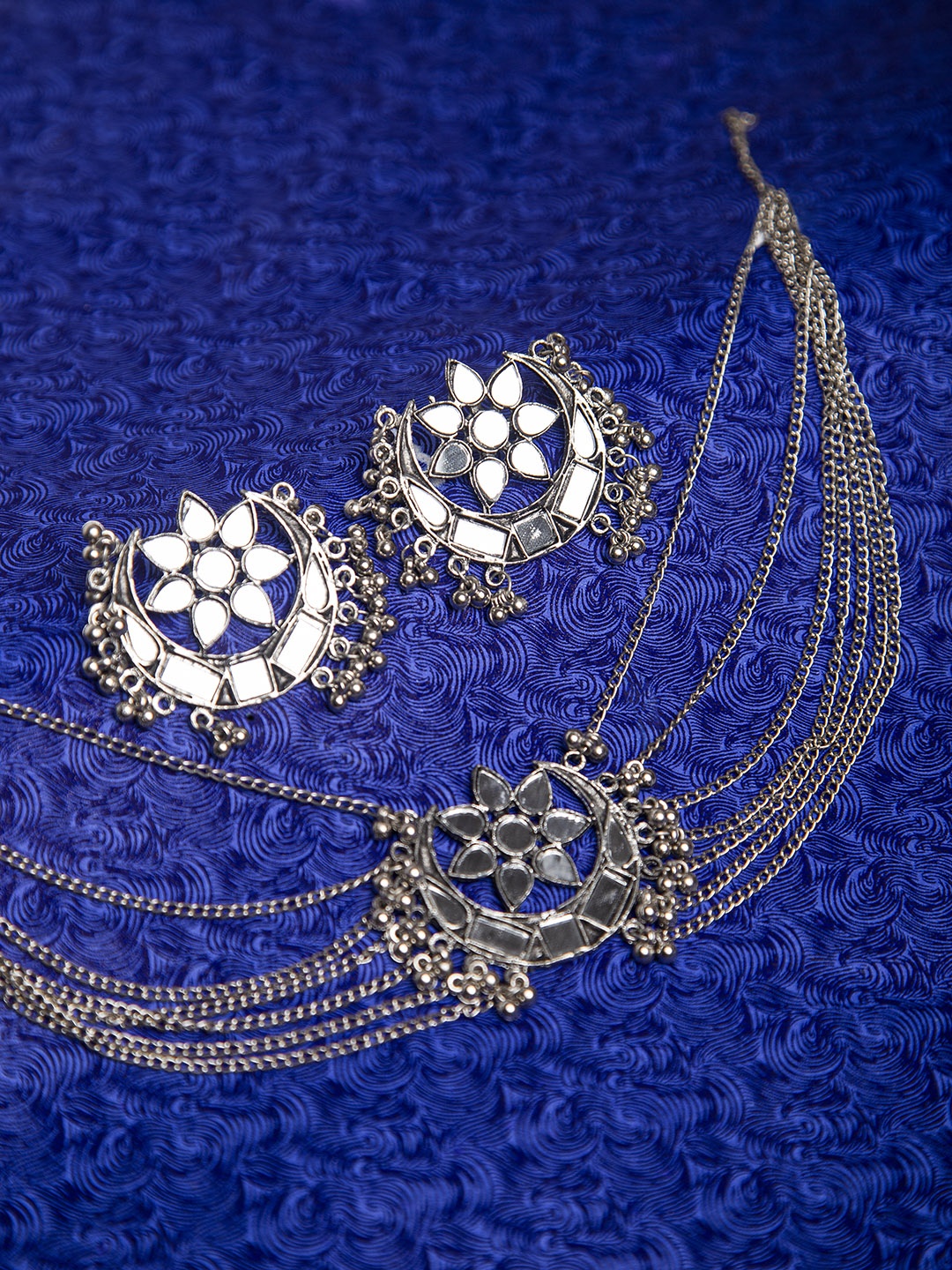 

Fabstreet Silver & Black-Toned Gold-Plated Mirror Choker With Earrings