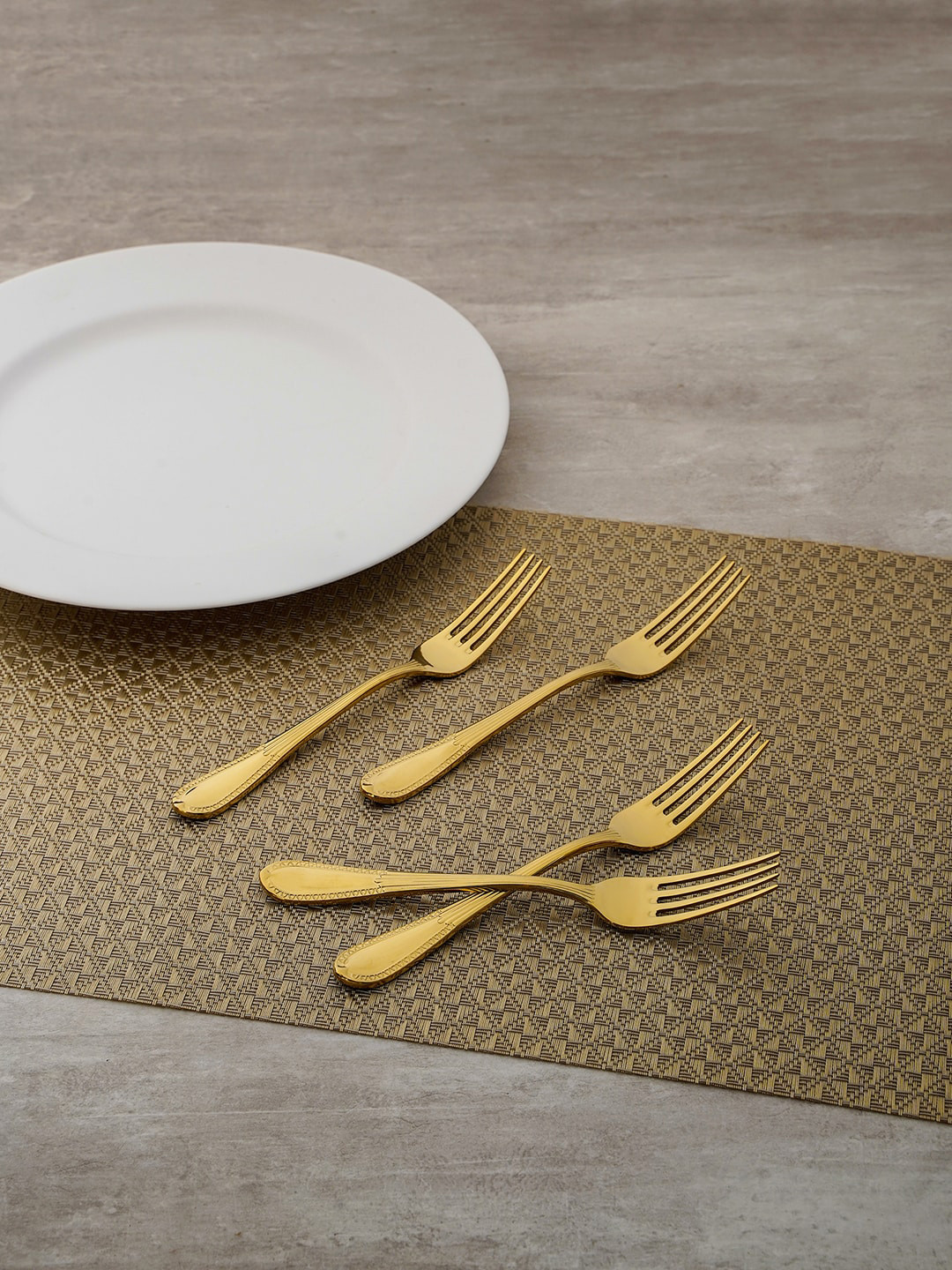 

Pure Home and Living Set of 4 Golden Elizabeth Dessert Forks, Gold